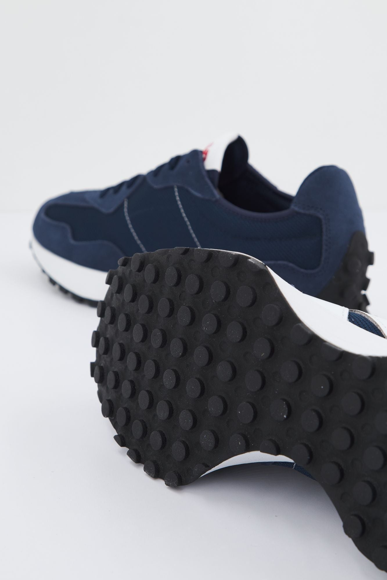 NEW BALANCE MS327 CNW en color AZUL (3)