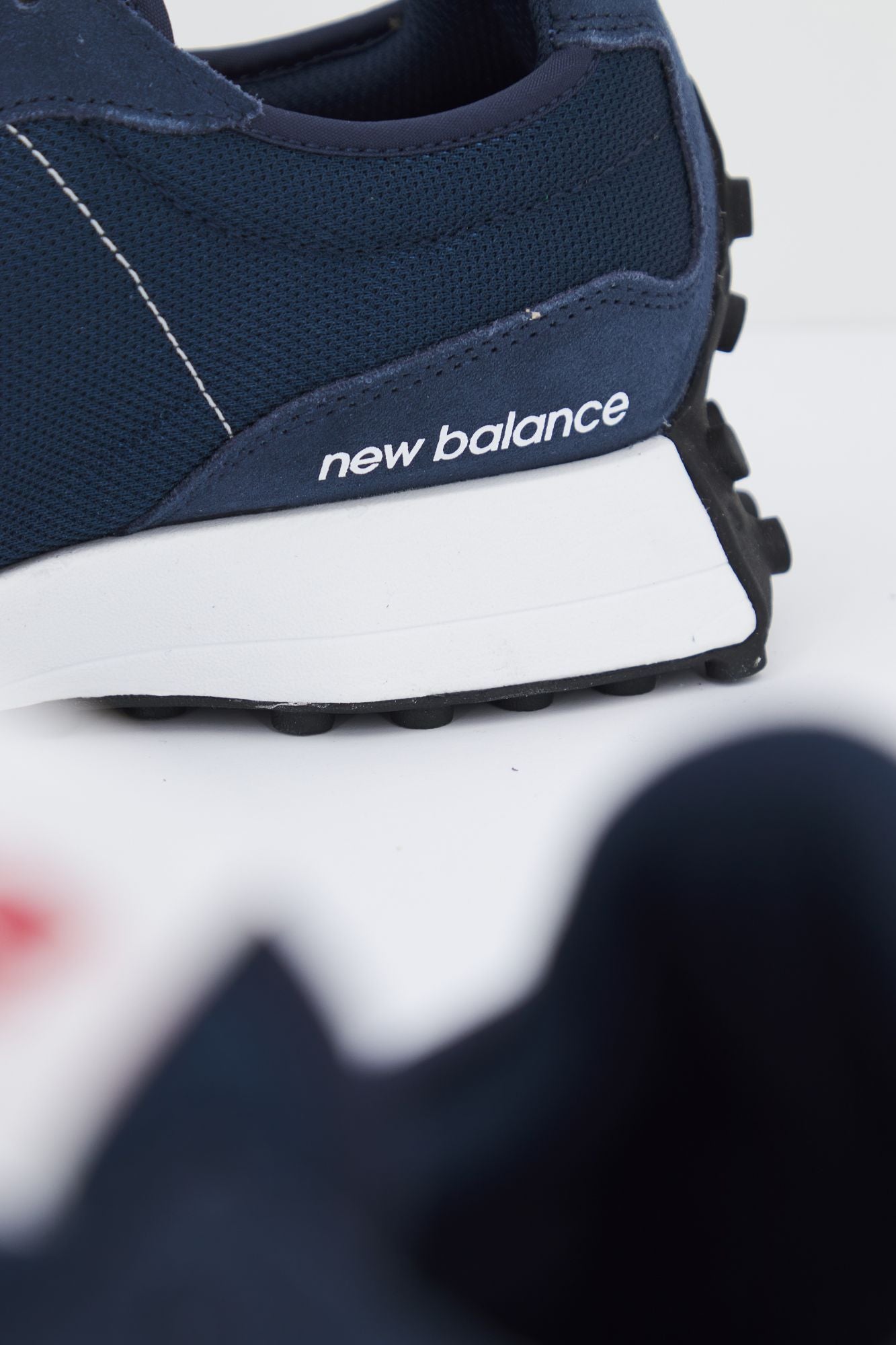NEW BALANCE MS327 CNW en color AZUL (4)