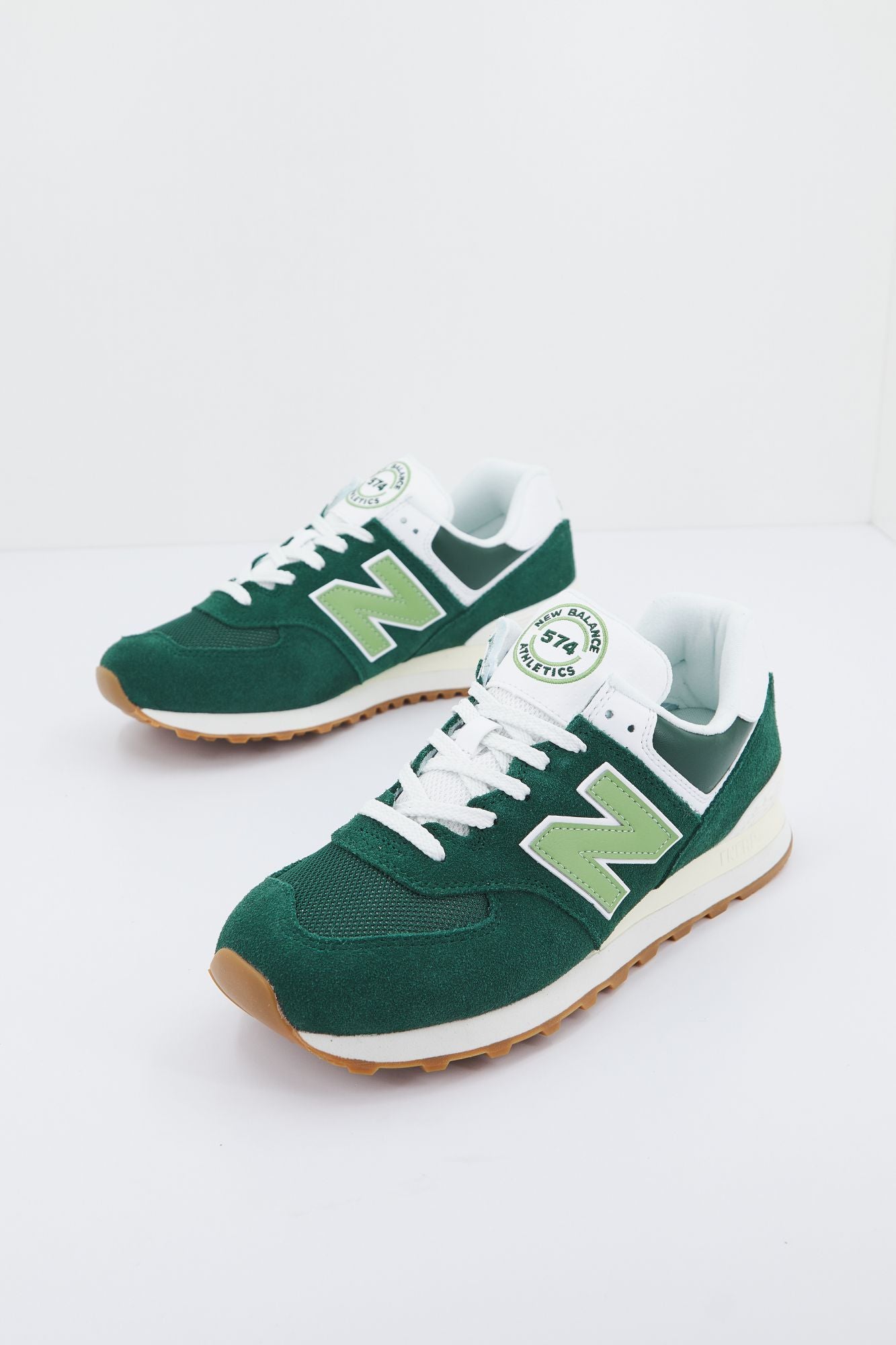 NEW BALANCE U574 NG2 en color VERDE (1)