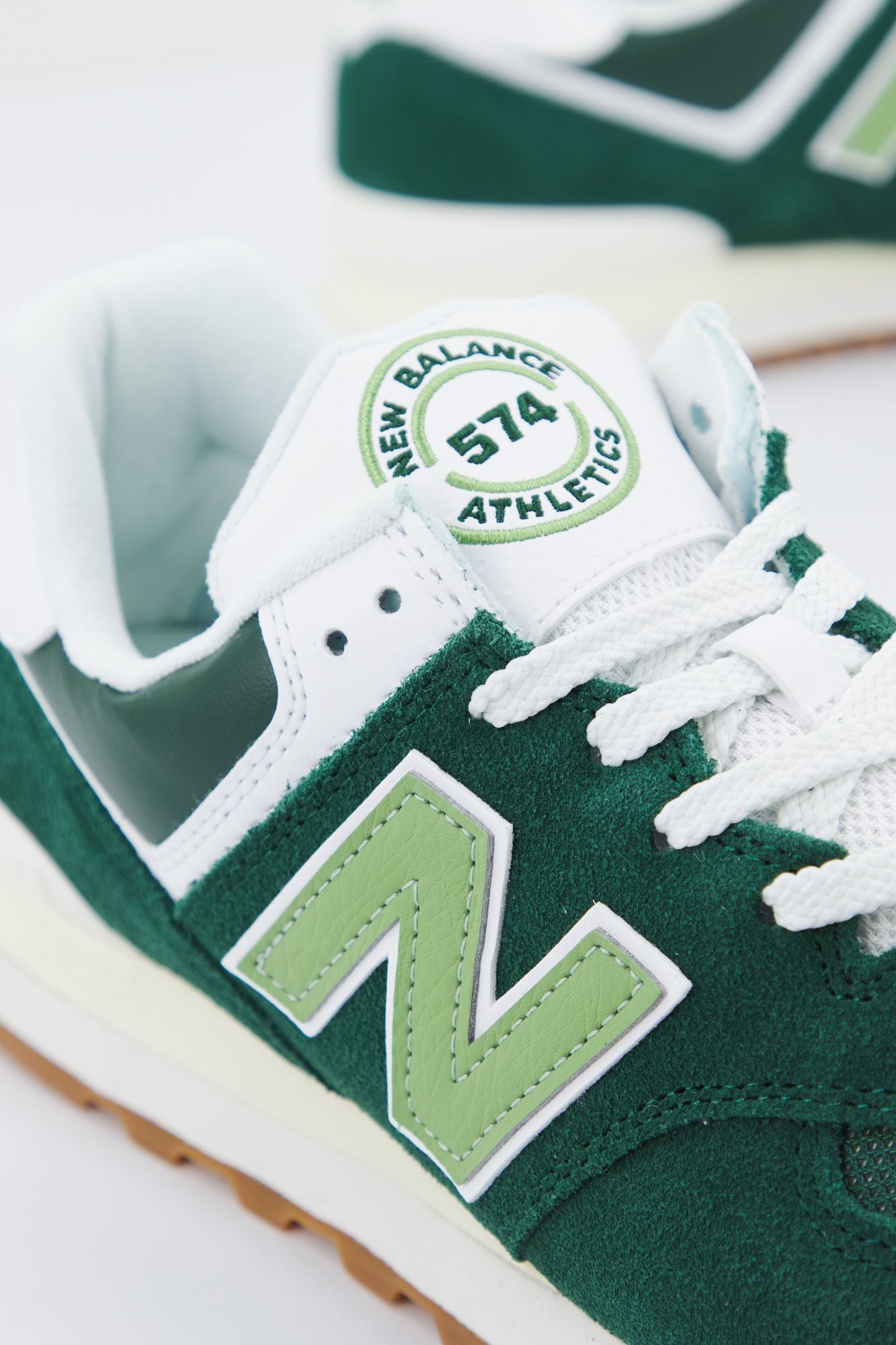 NEW BALANCE U574 NG2 en color VERDE (4)