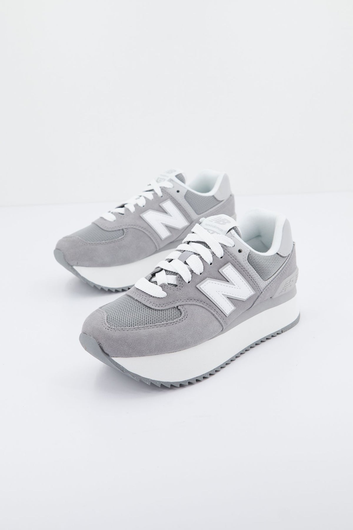 NEW BALANCE WL574 ZSD en color GRIS (2)