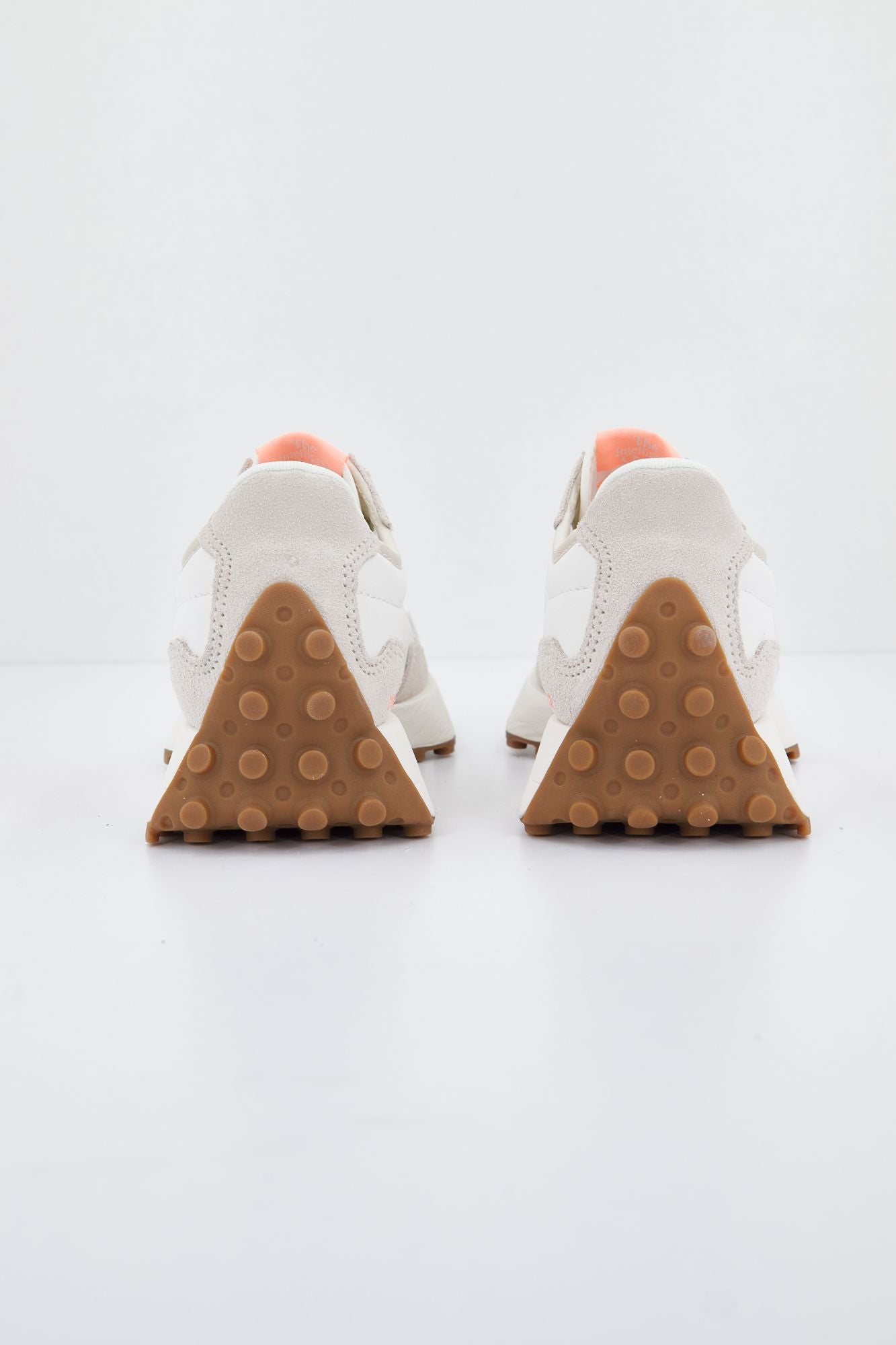 NEW BALANCE WS327 AM en color BEIS (2)
