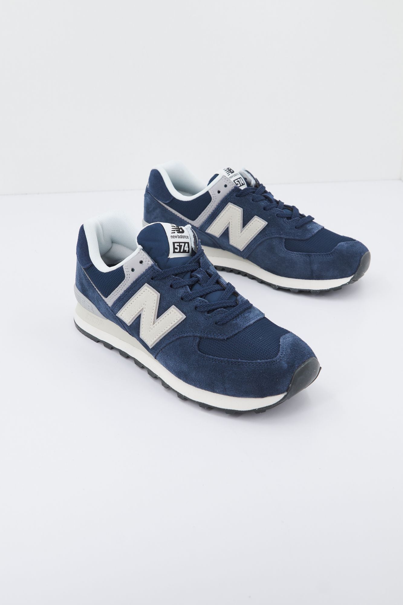NEW BALANCE U574 ZN2 en color AZUL (3)