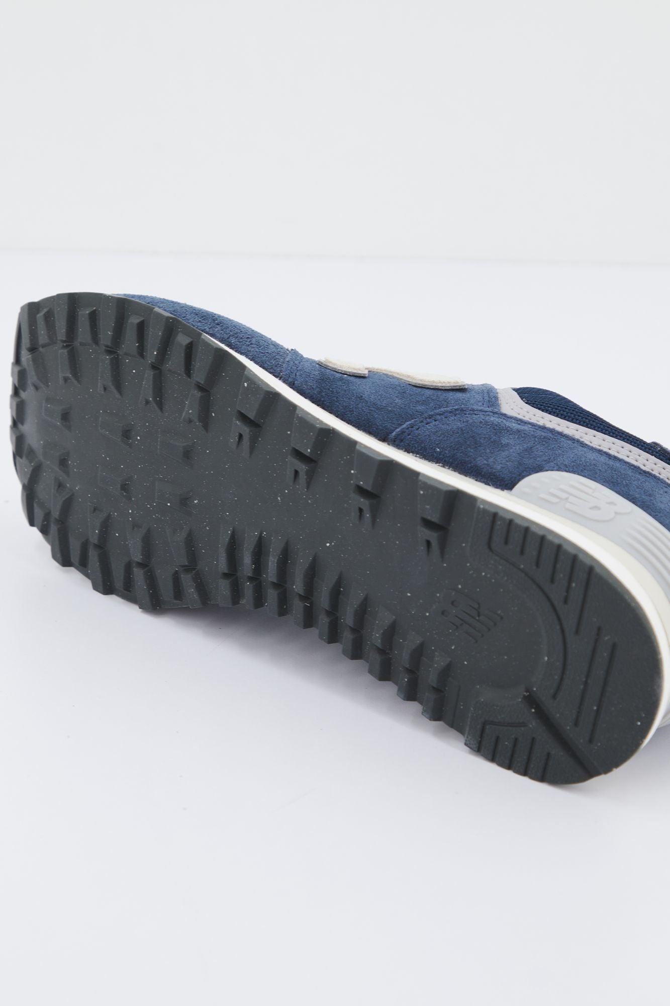 NEW BALANCE U574 ZN2 en color AZUL (4)