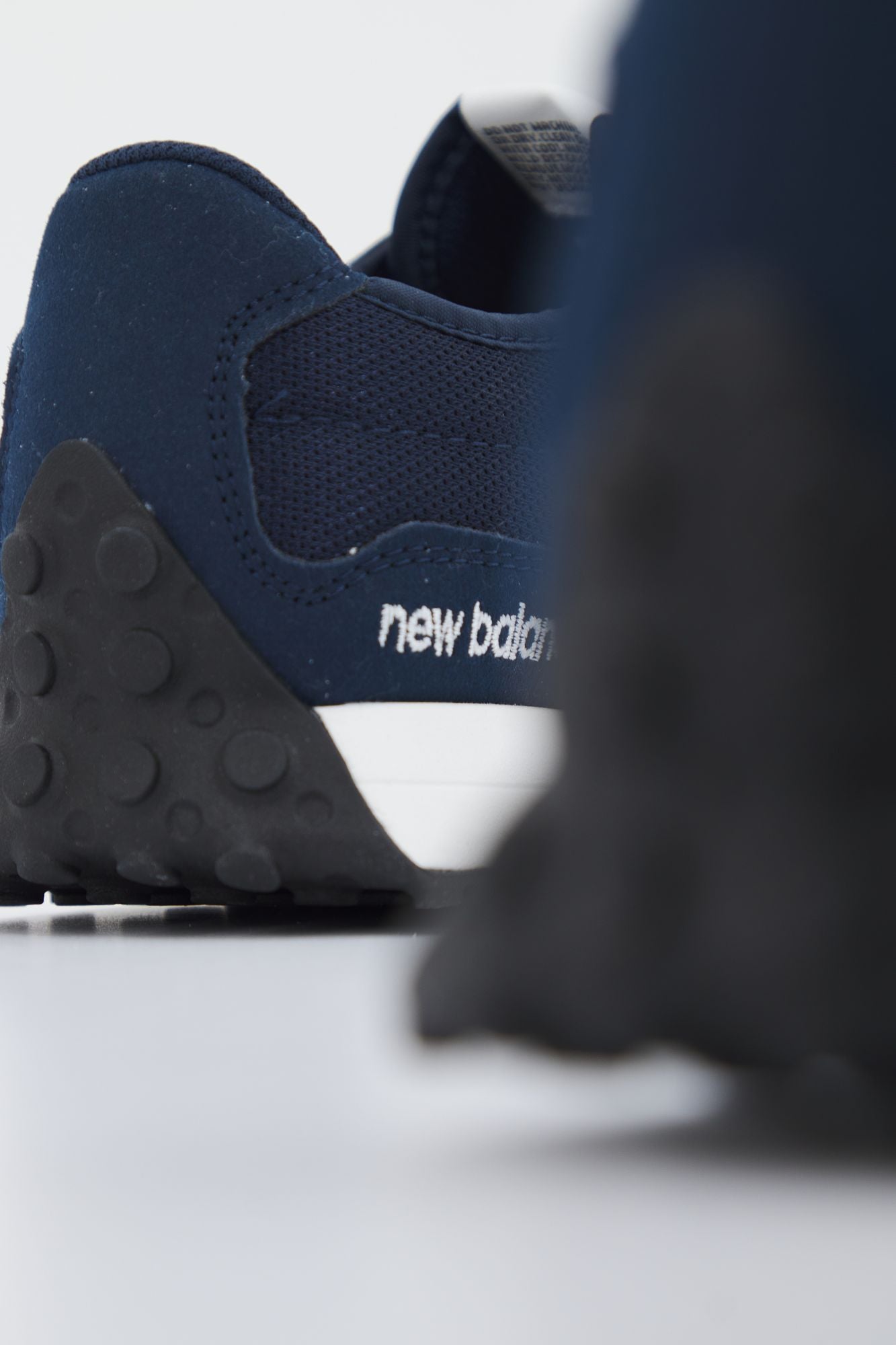 NEW BALANCE GS327 CNW en color AZUL (4)