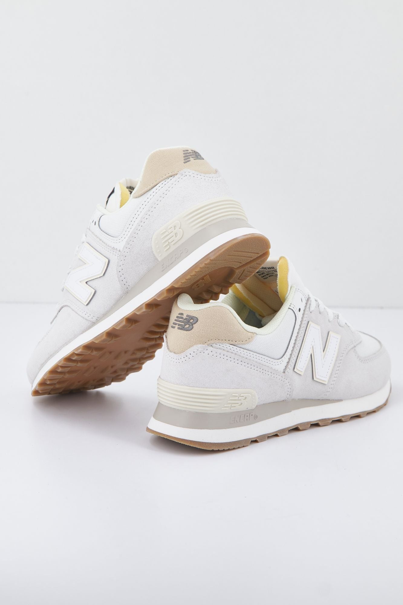 NEW BALANCE WL574 NO2 en color BLANCO (3)