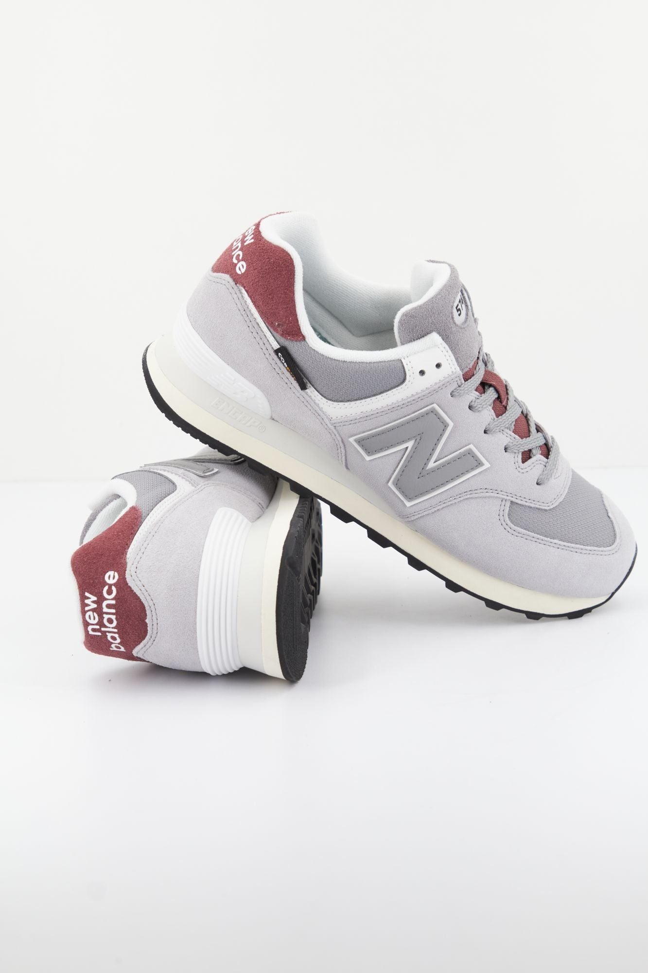 NEW BALANCE U574 KBR en color GRIS (2)