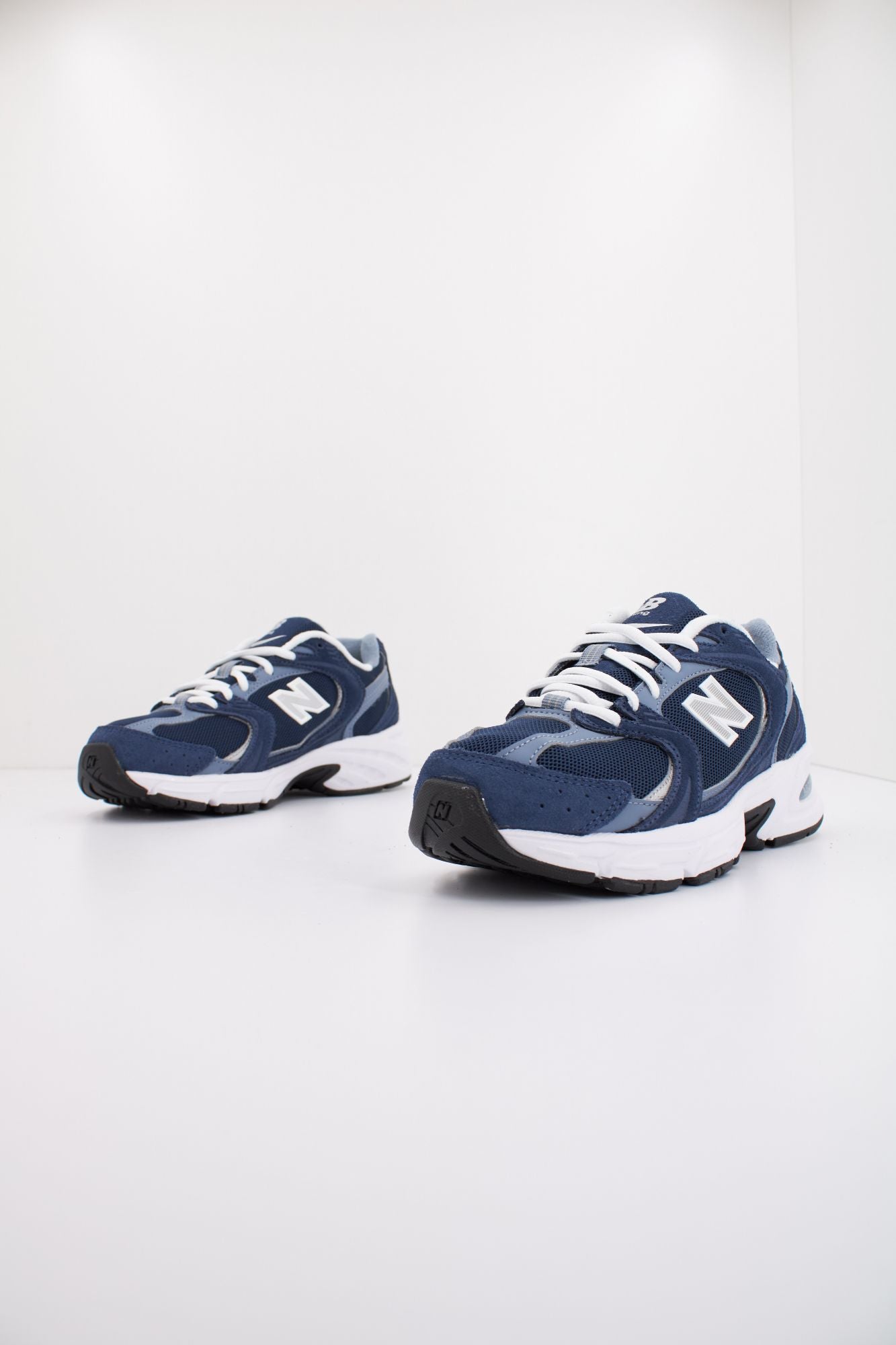 NEW BALANCE MR530 CA en color AZUL (2)