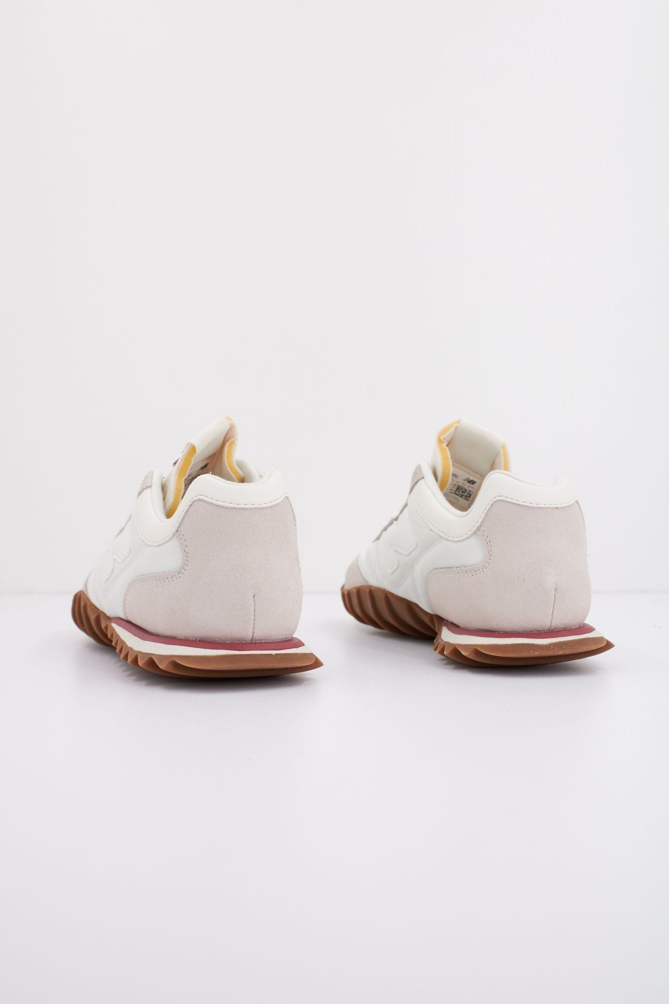 NEW BALANCE URC30 AC en color BLANCO (3)