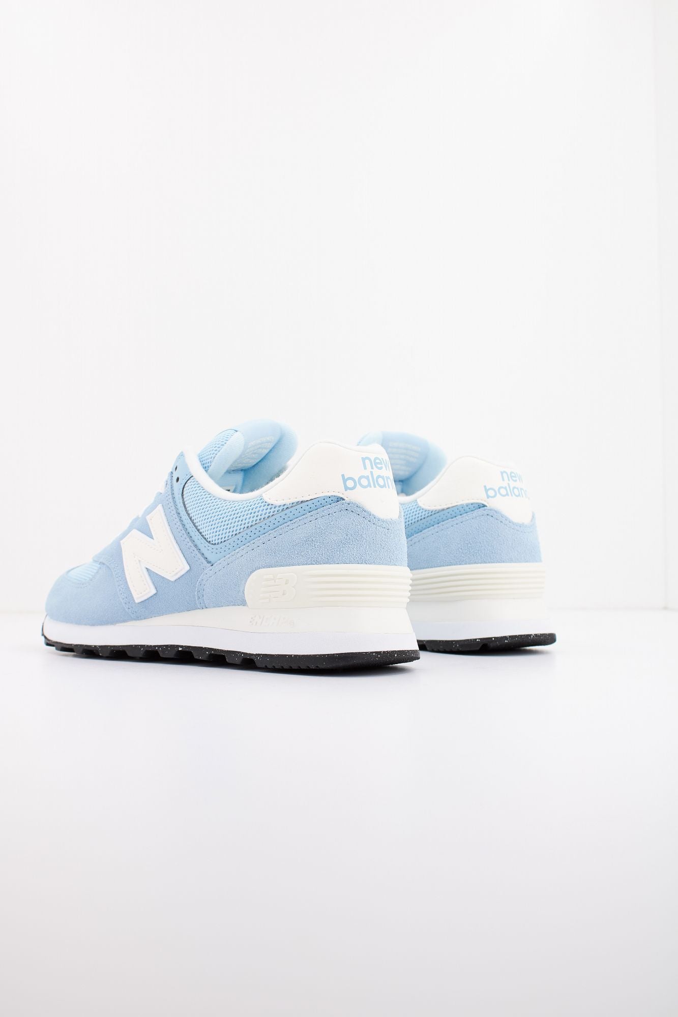 NEW BALANCE U574 GWE en color AZUL (3)