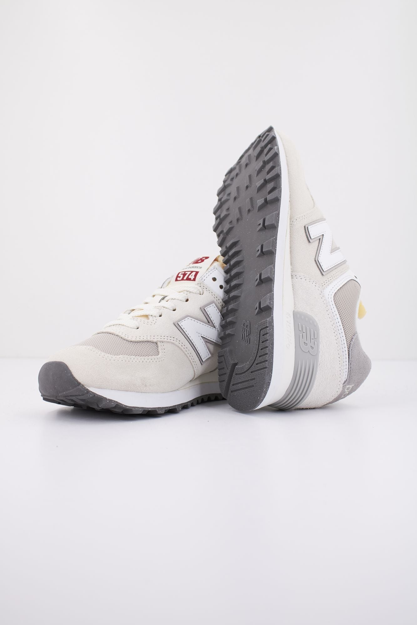 NEW BALANCE U574 RCD en color BEIS (4)