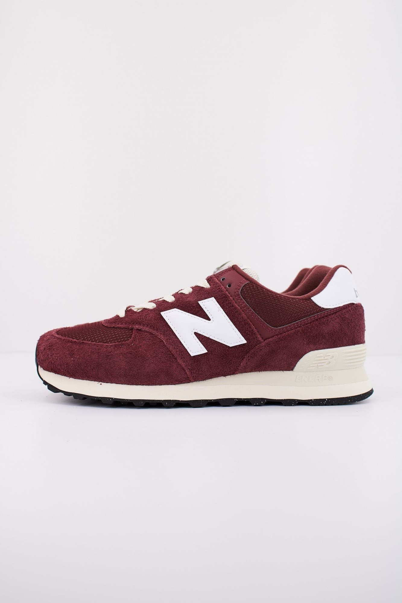 NEW BALANCE U574 RBK en color BURDEOS (1)