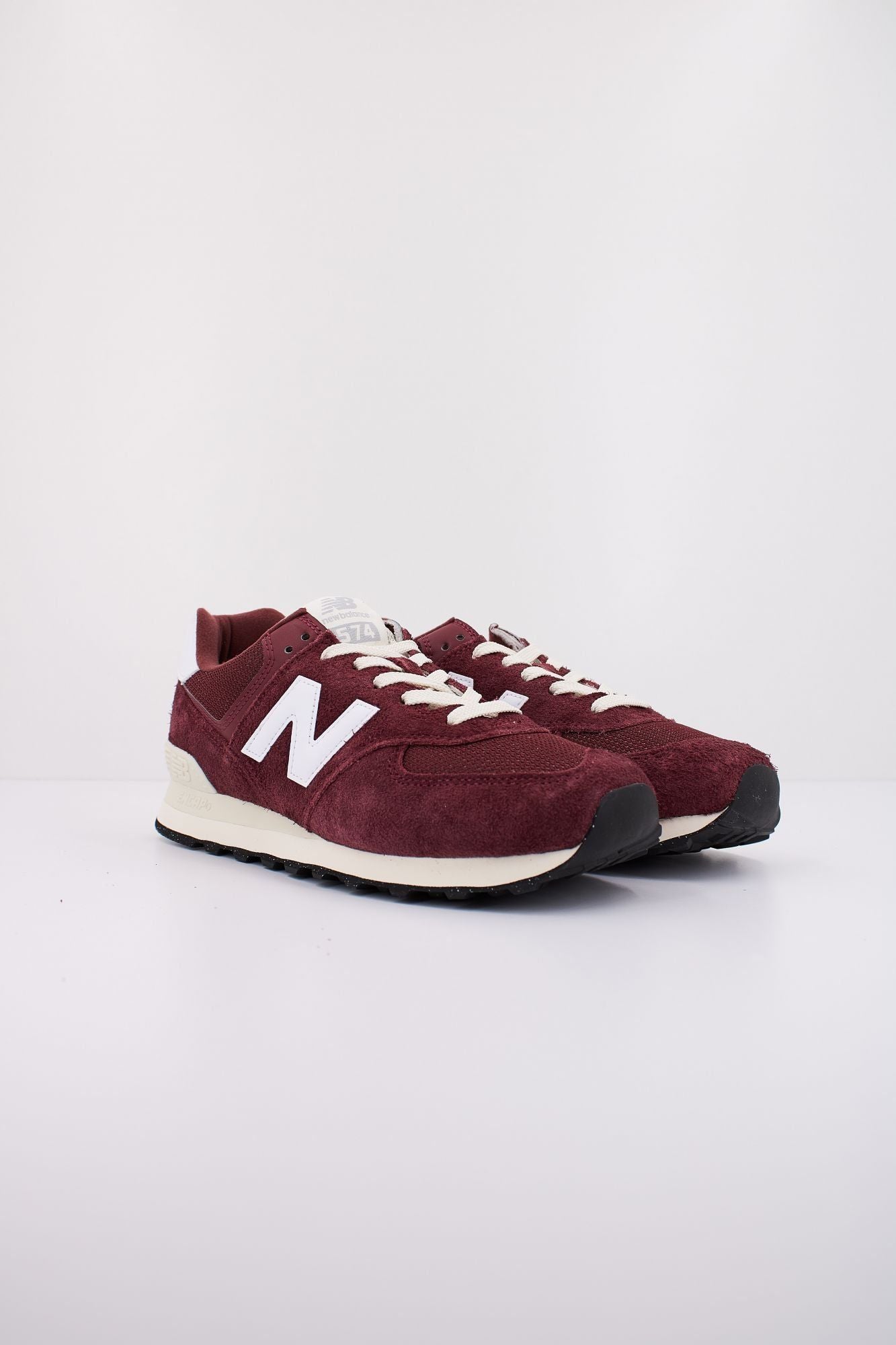 NEW BALANCE U574 RBK en color BURDEOS (2)