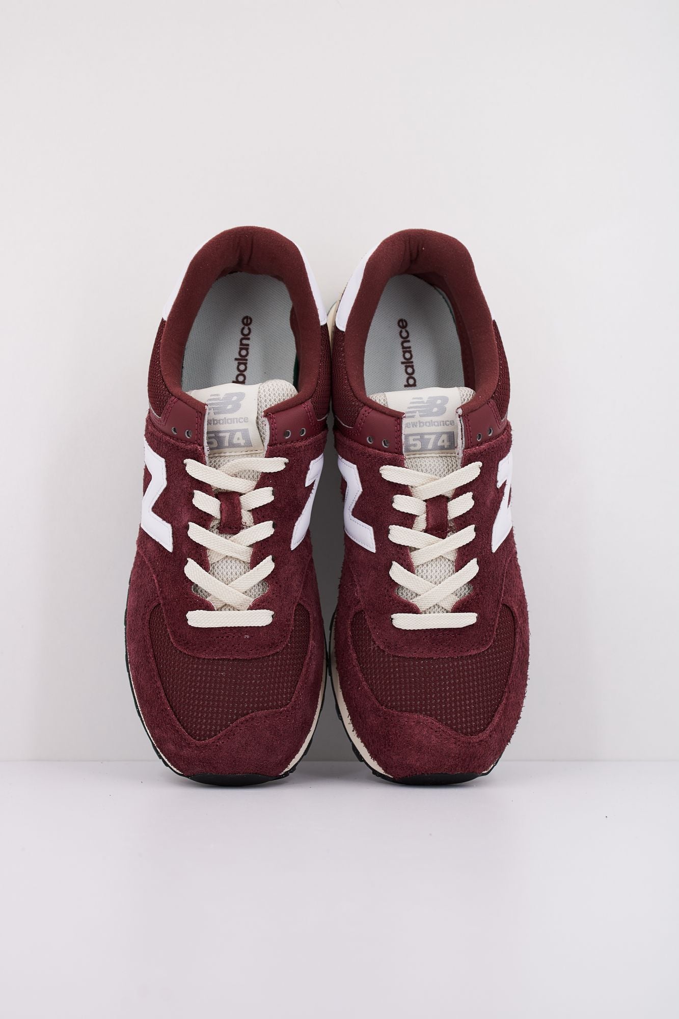 NEW BALANCE U574 RBK en color BURDEOS (3)