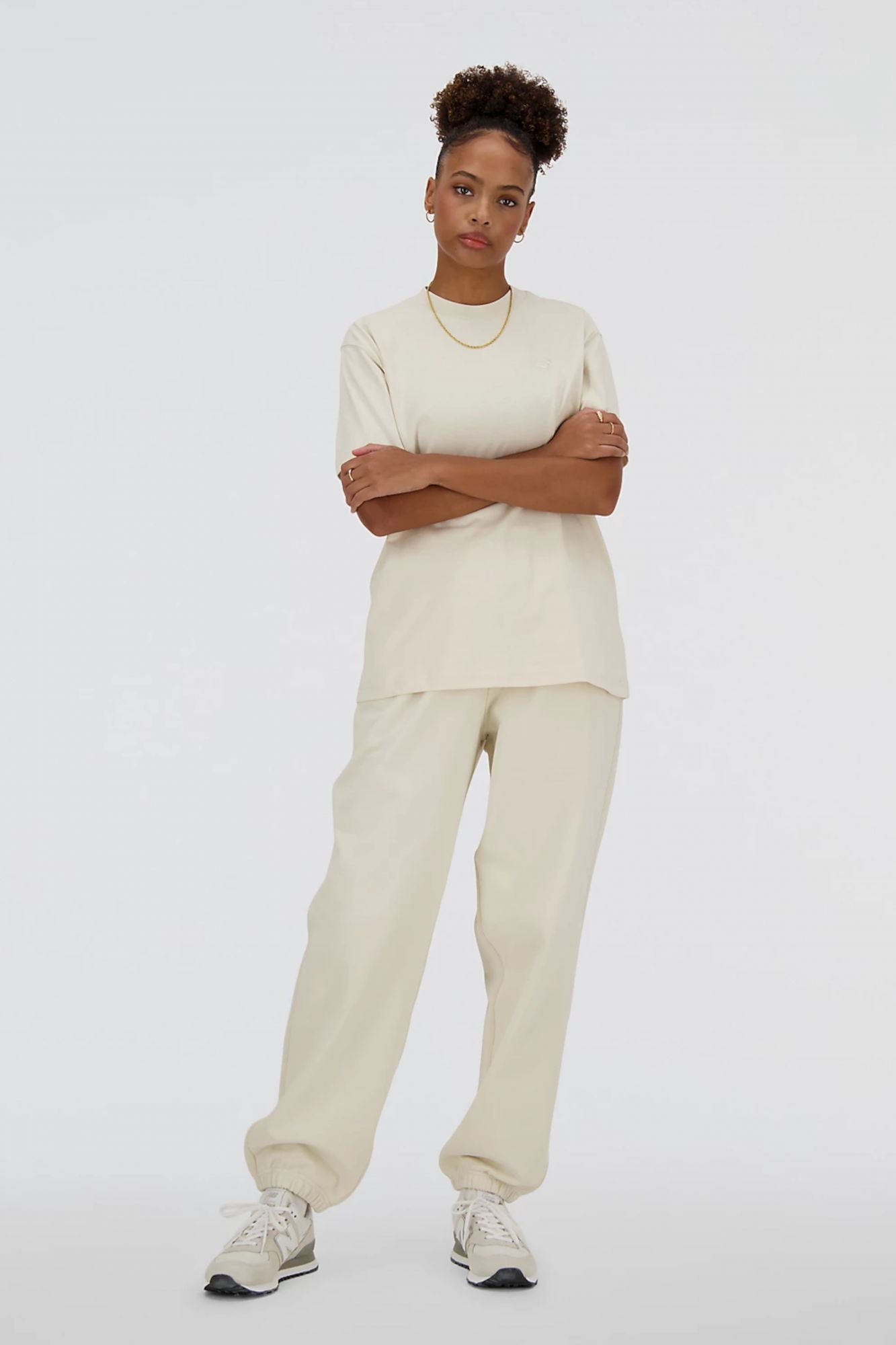 NEW BALANCE ATHLETICS JERSEY T-SHIRT en color BEIS (4)