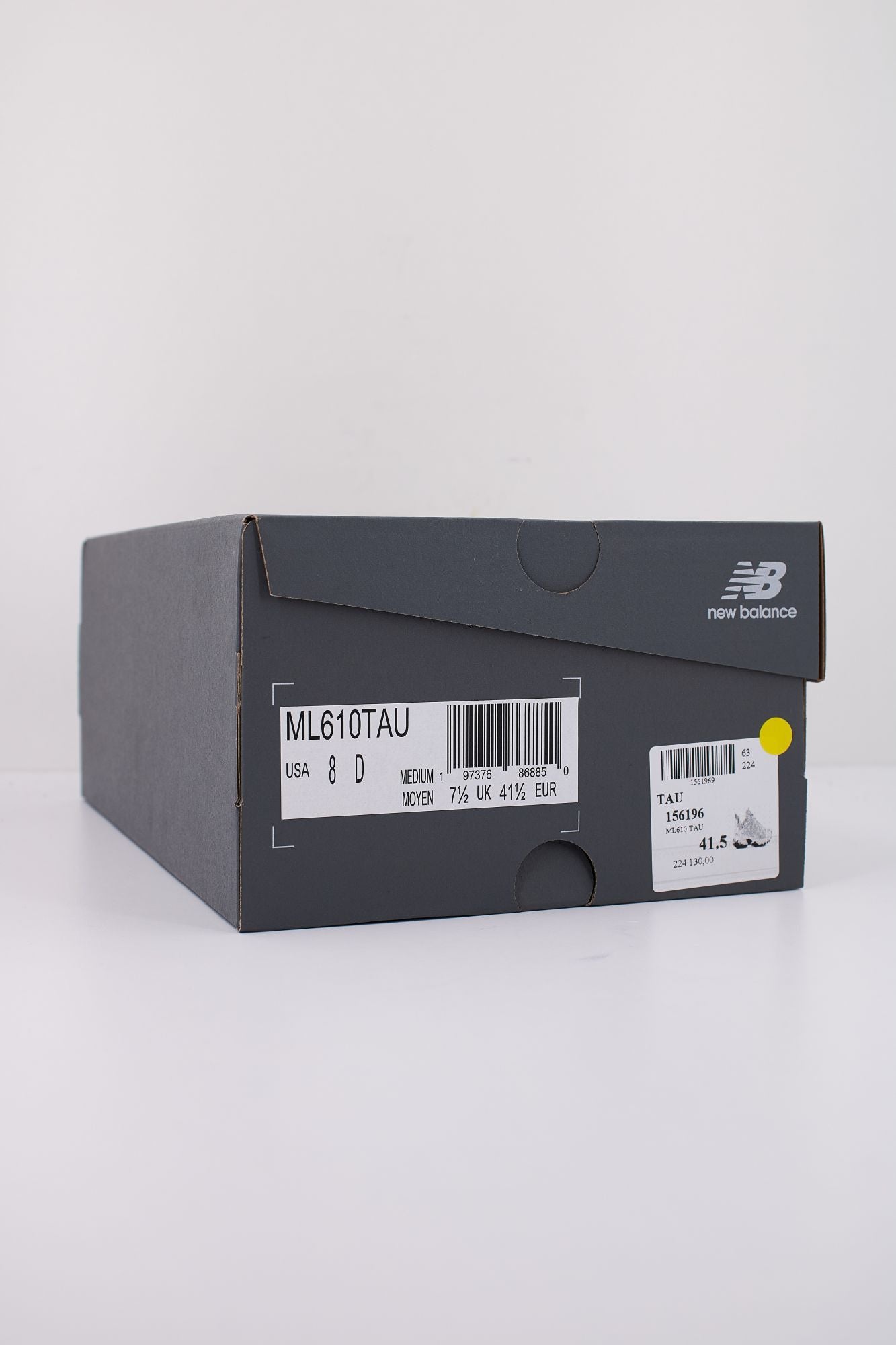 NEW BALANCE ML610 TAU en color PLATA (6)