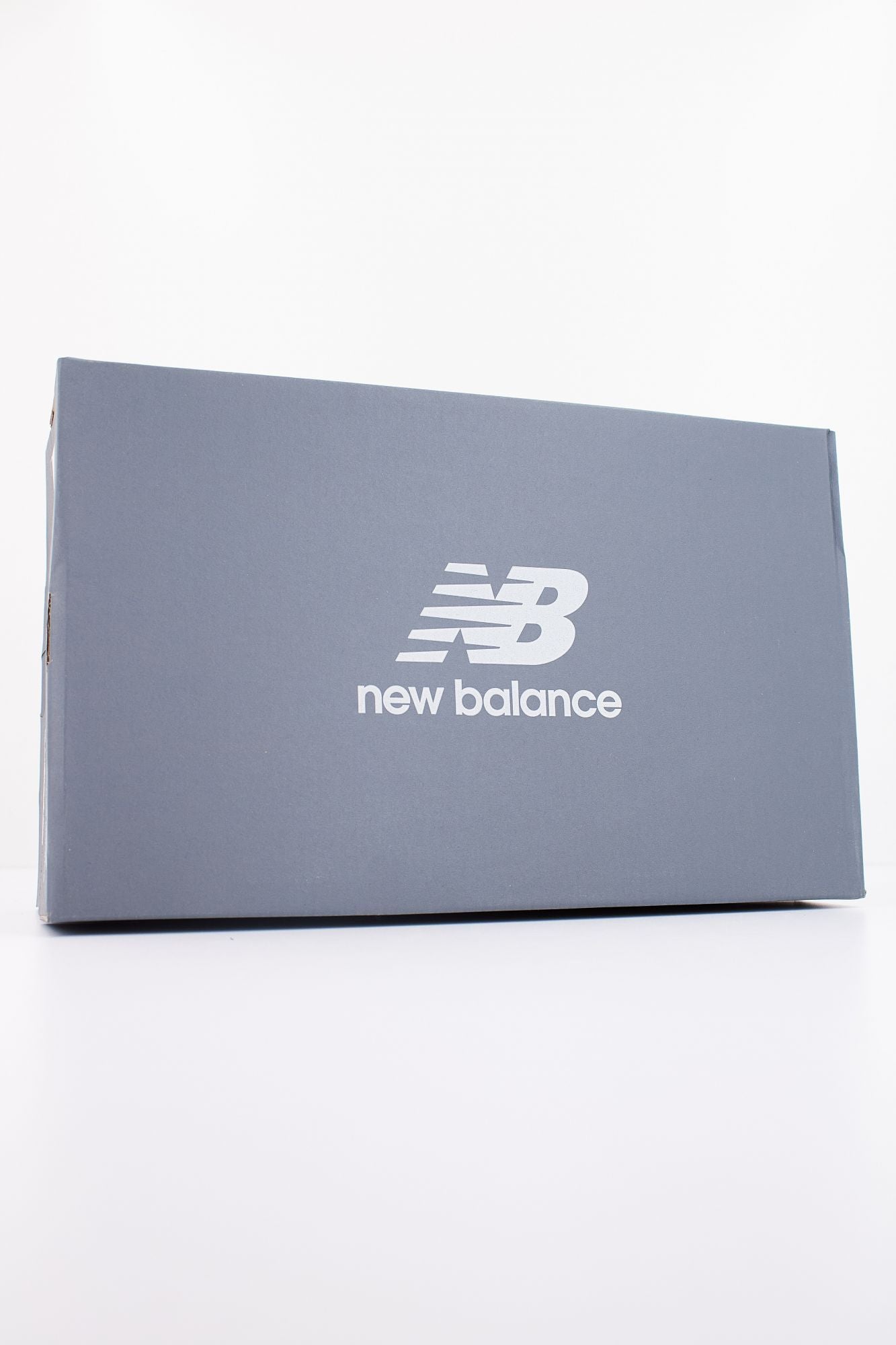 NEW BALANCE U1906 en color NEGRO (6)