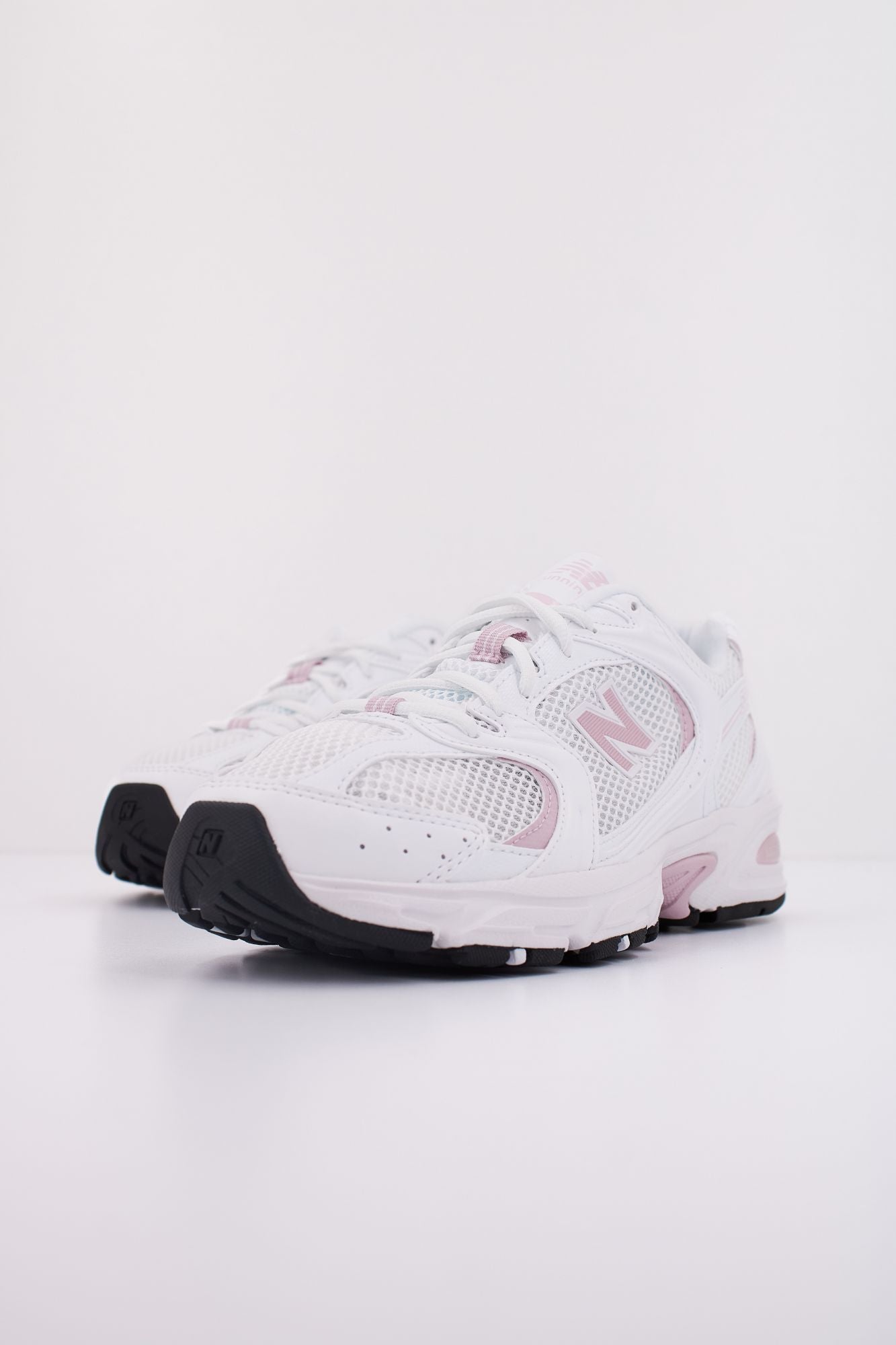 NEW BALANCE U530 CSA en color BLANCO (2)