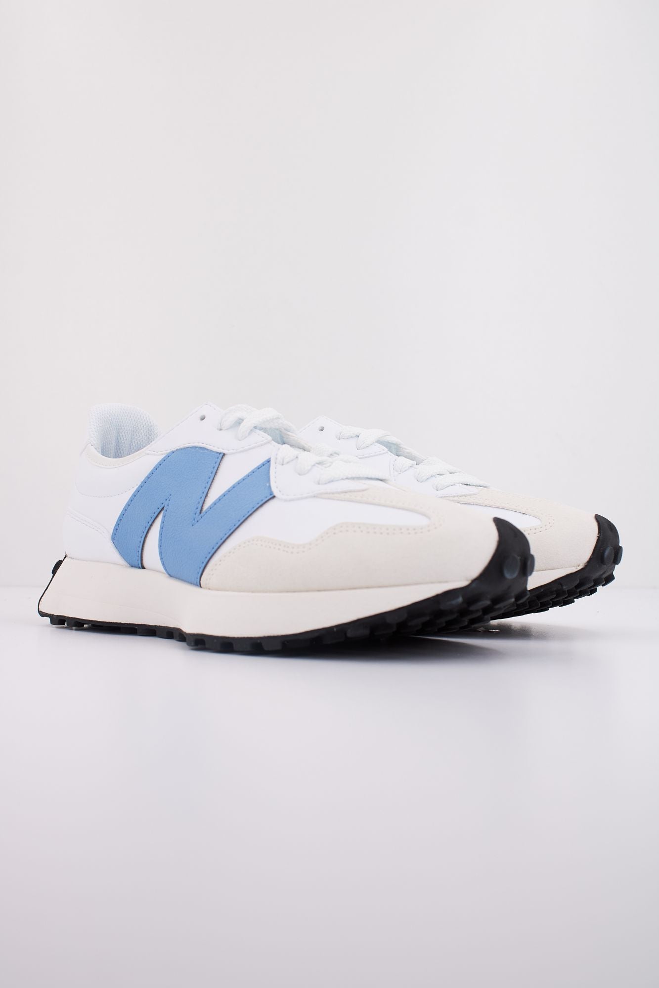 NEW BALANCE U327 SKB en color BLANCO (2)