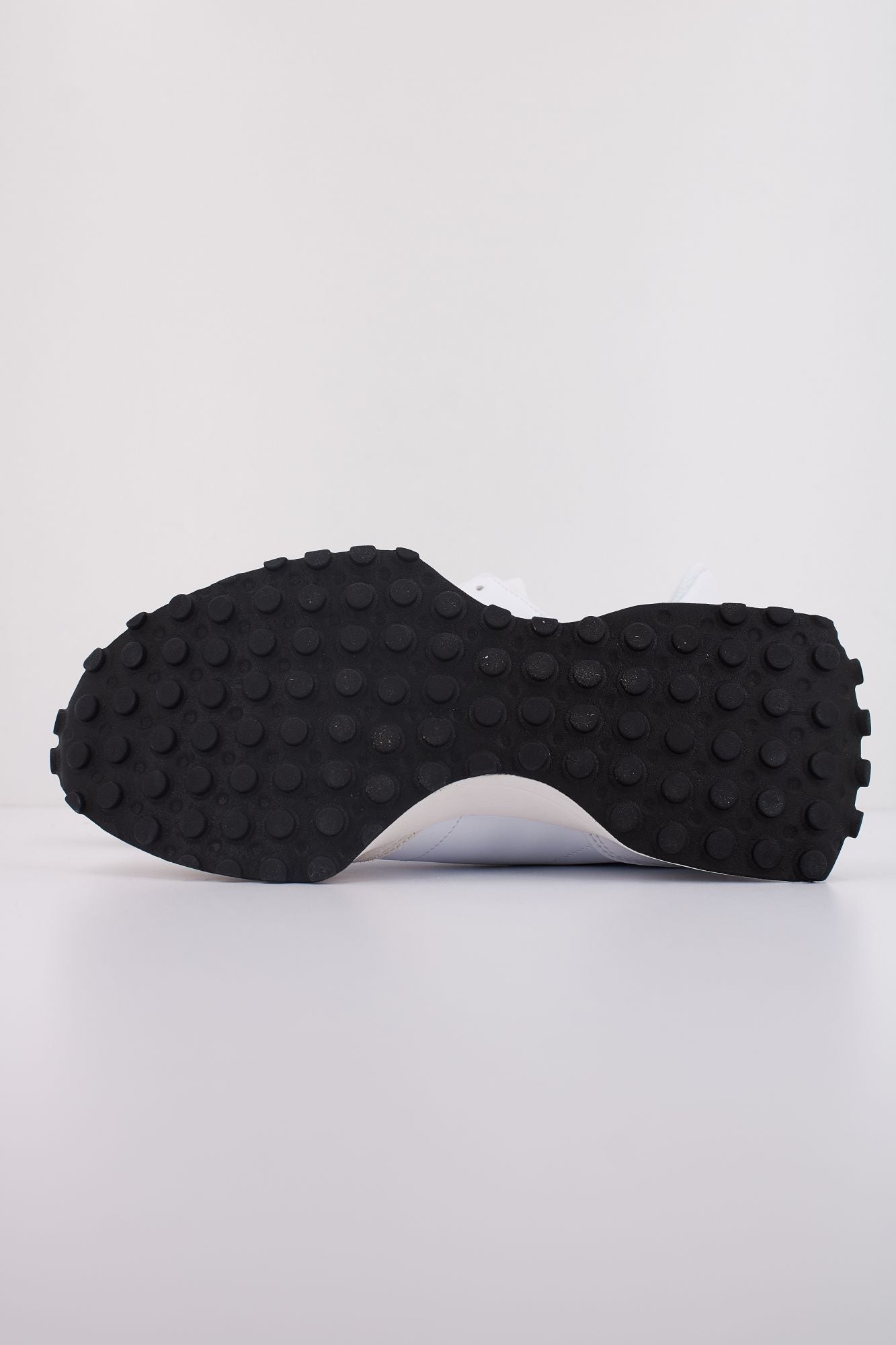 NEW BALANCE U327 SKB en color BLANCO (5)