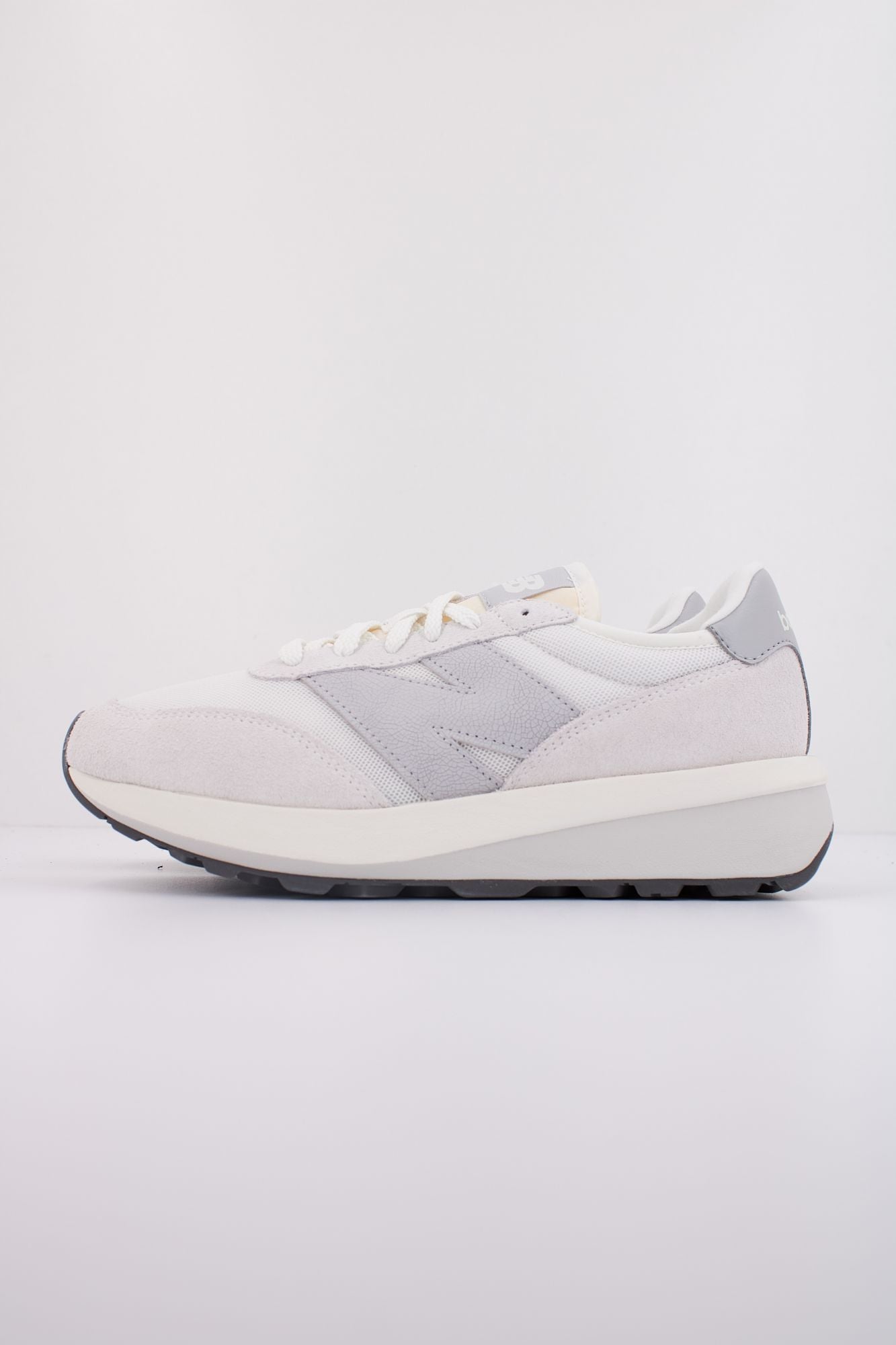 NEW BALANCE U370 AA en color GRIS (1)