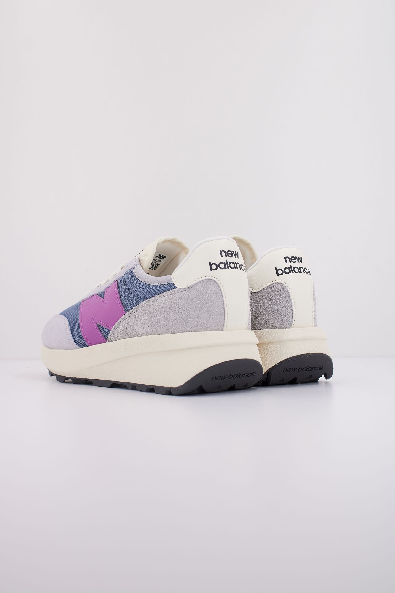 NEW BALANCE U370 en color VIOLETA (4)