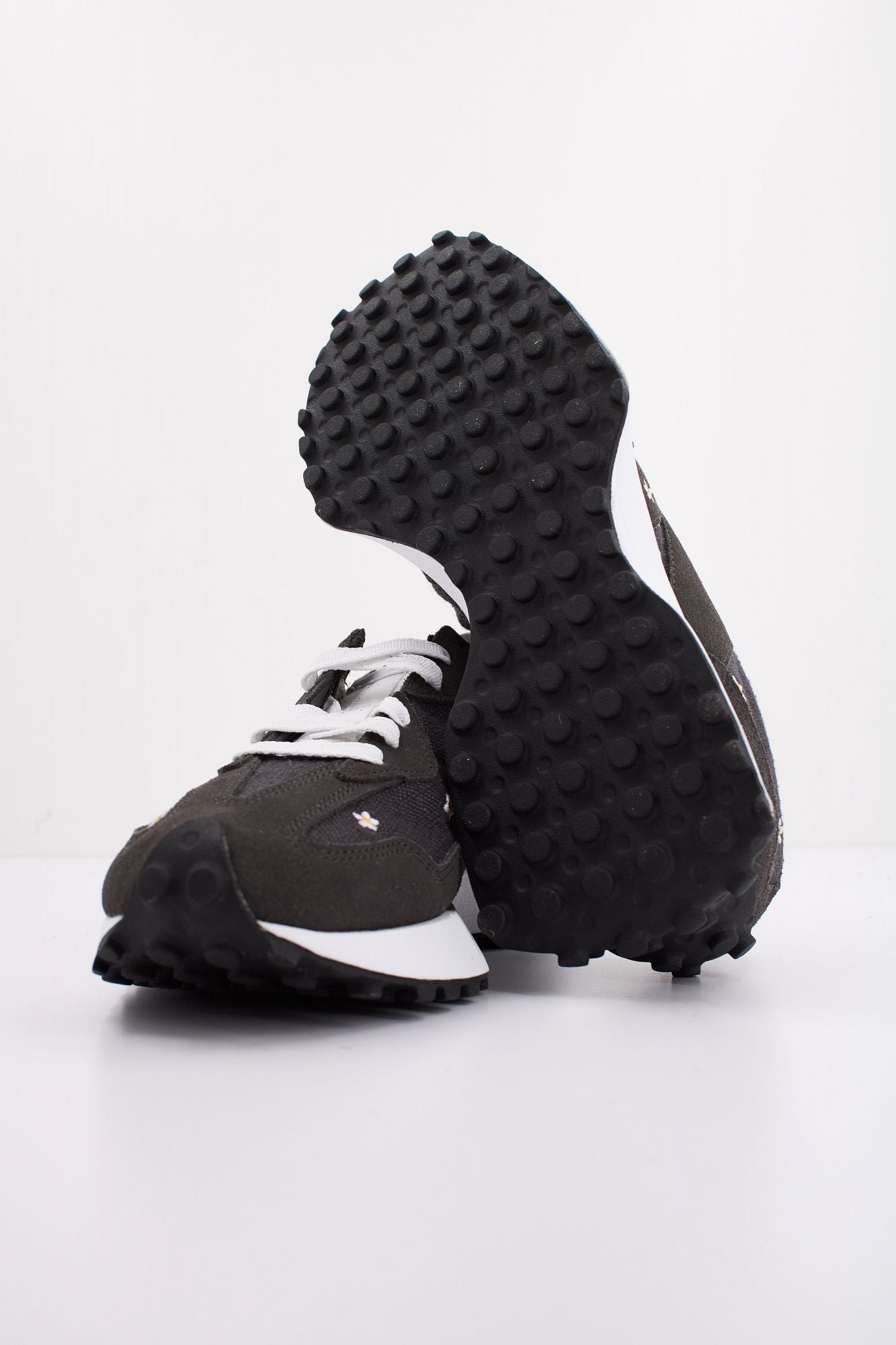 NEW BALANCE WS327 DCB en color GRIS (5)