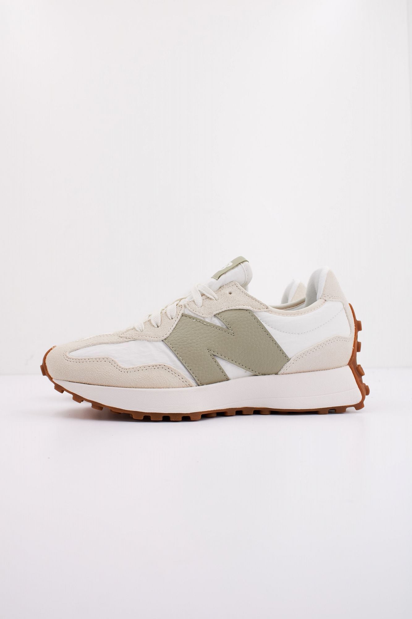 NEW BALANCE WS327 FTB en color BLANCO (1)