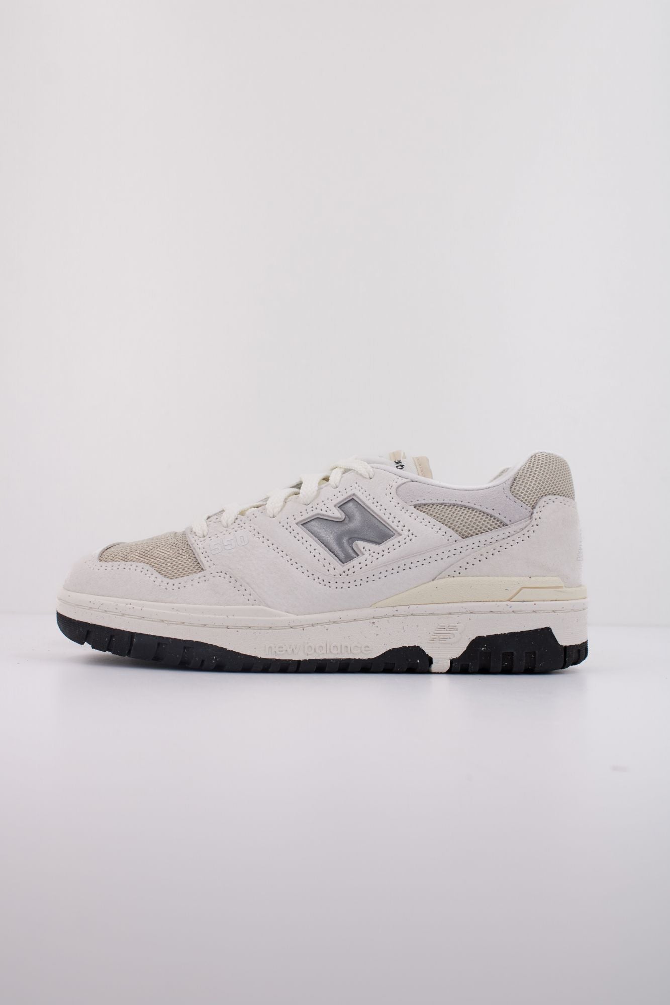NEW BALANCE BBW550 en color BLANCO (1)