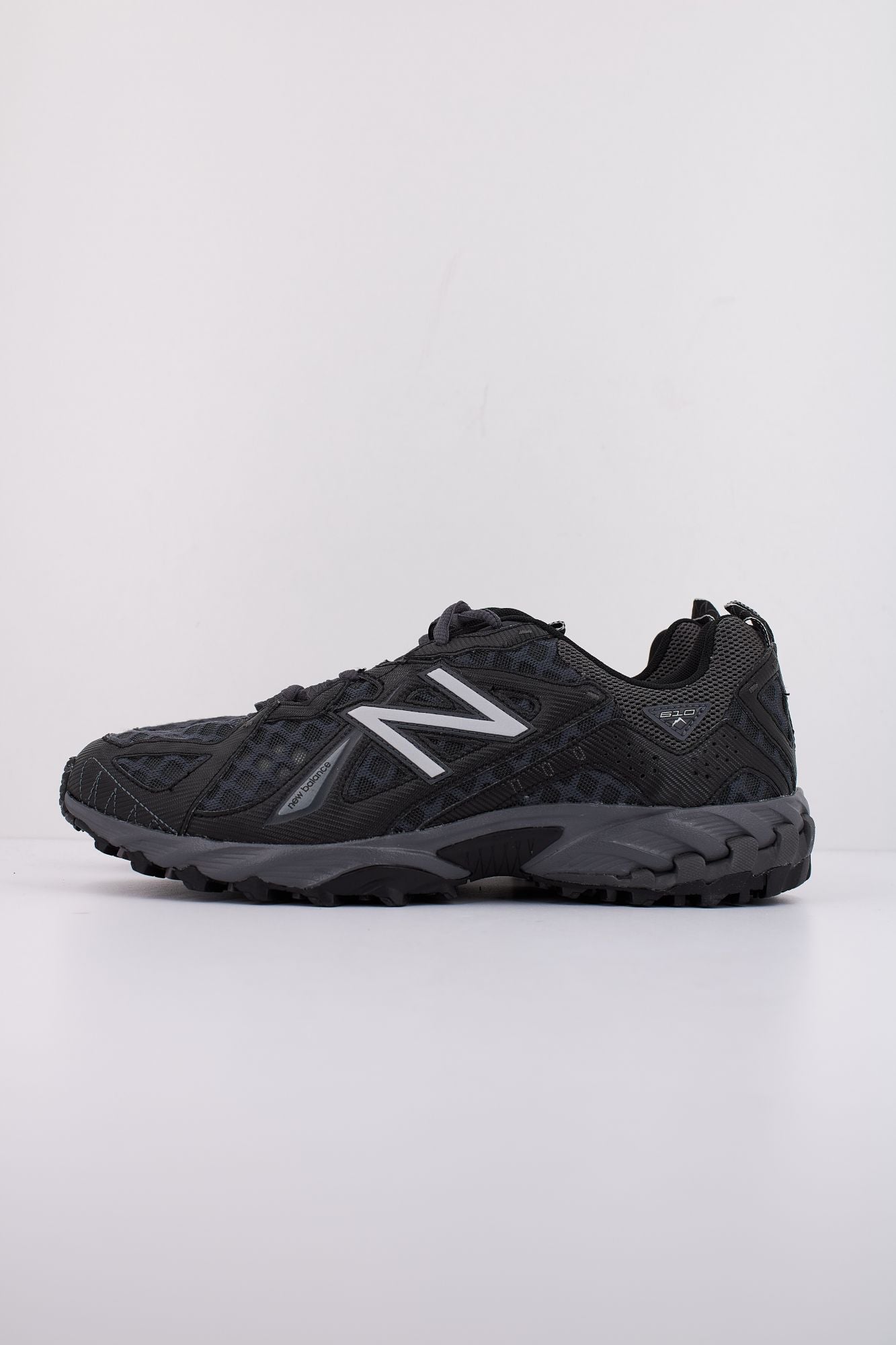 NEW BALANCE ML610 TAQ en color NEGRO (1)