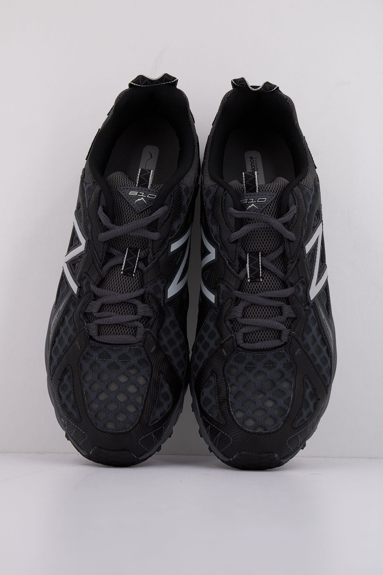 NEW BALANCE ML610 TAQ en color NEGRO (3)