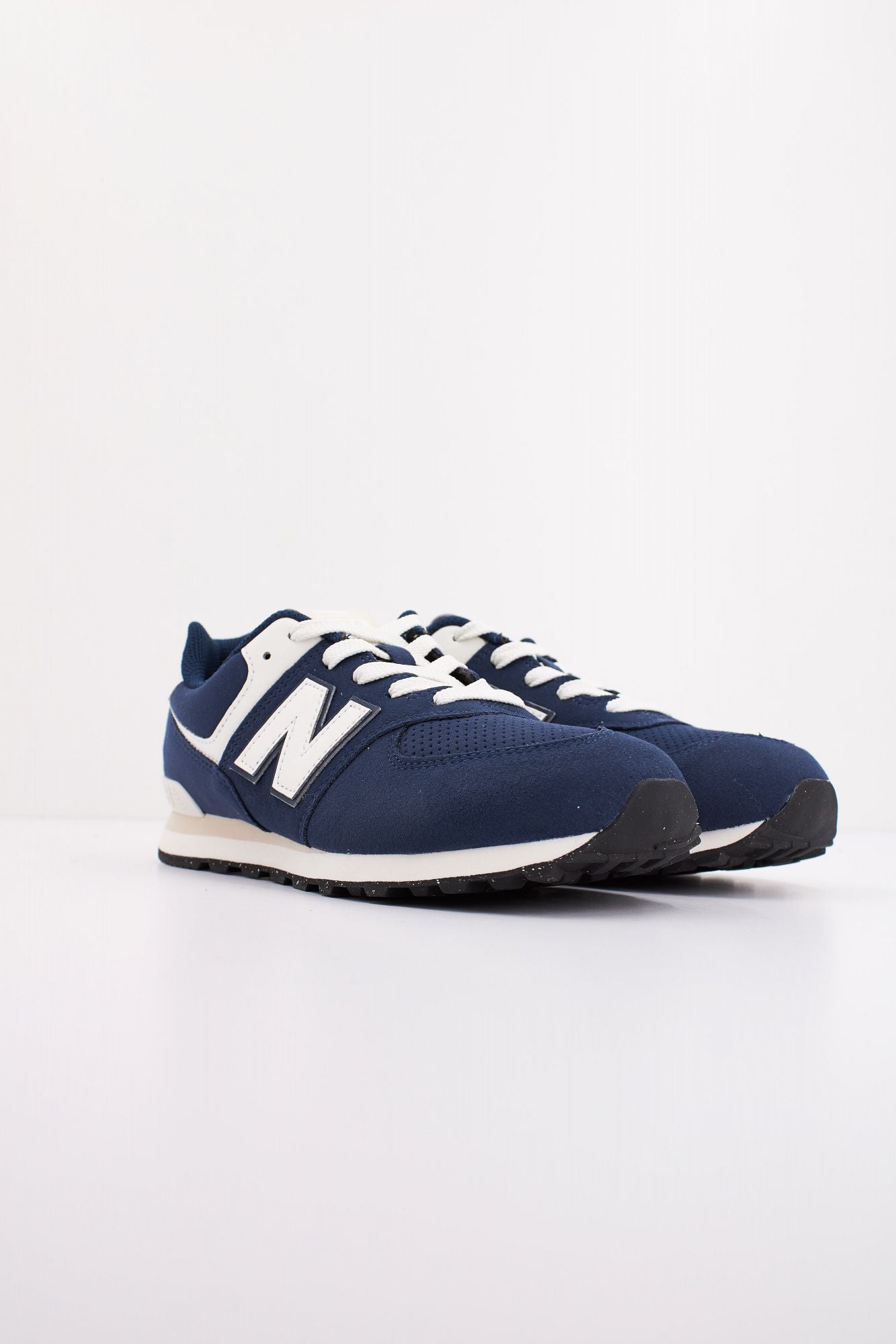 NEW BALANCE GC574 BCE en color AZUL (2)