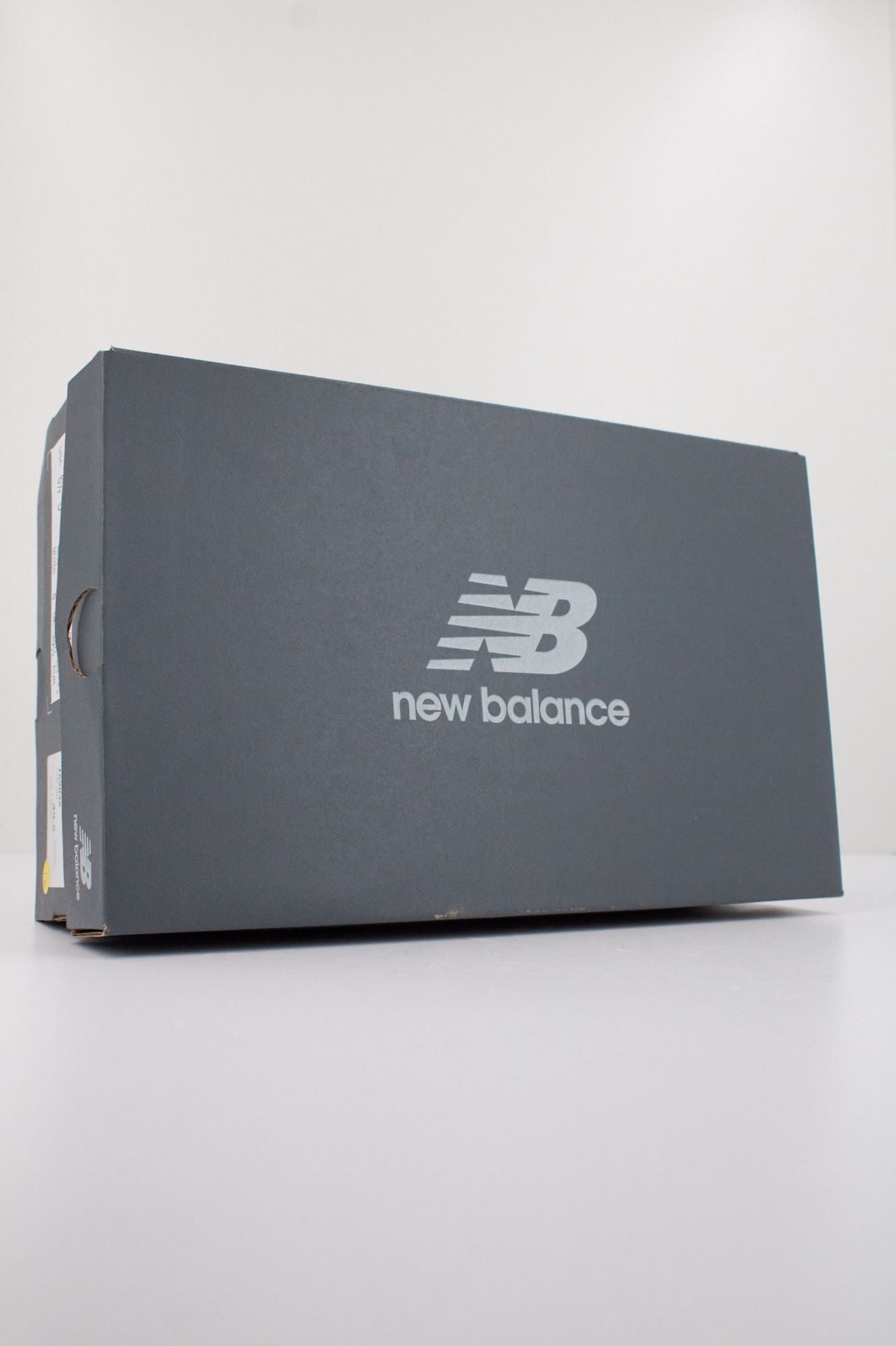 NEW BALANCE U204L NPA en color AZUL (6)