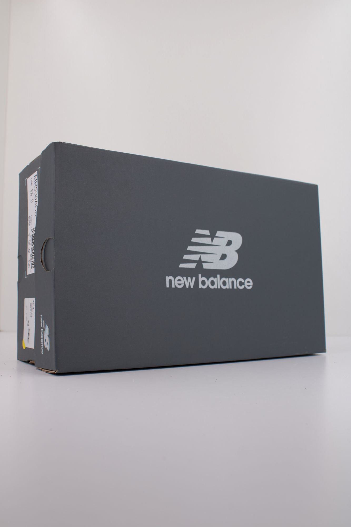NEW BALANCE MR530 en color GRIS (6)