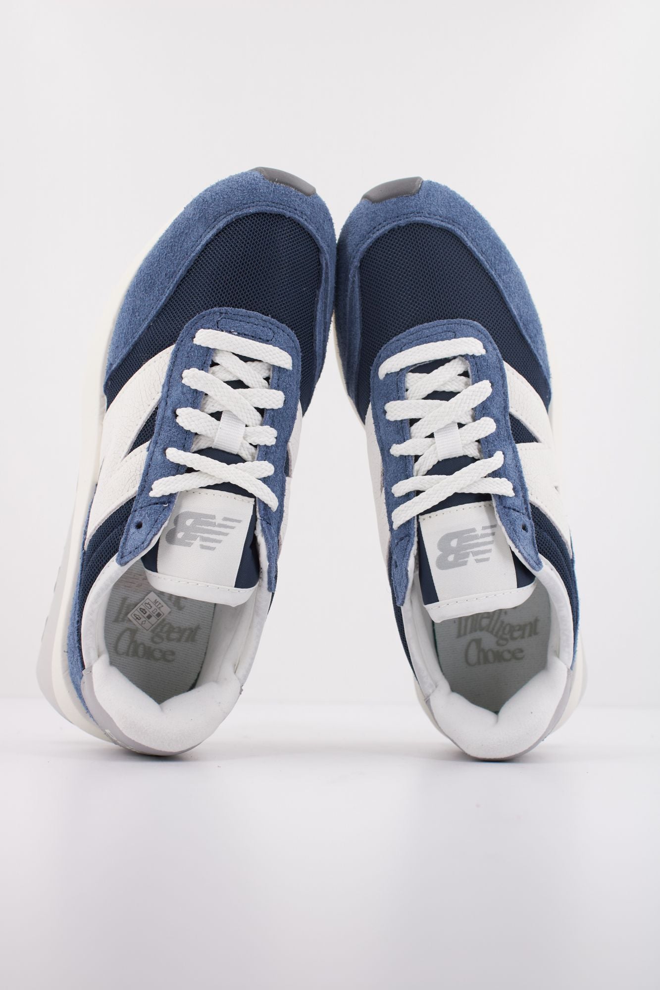 NEW BALANCE U370 en color AZUL (3)