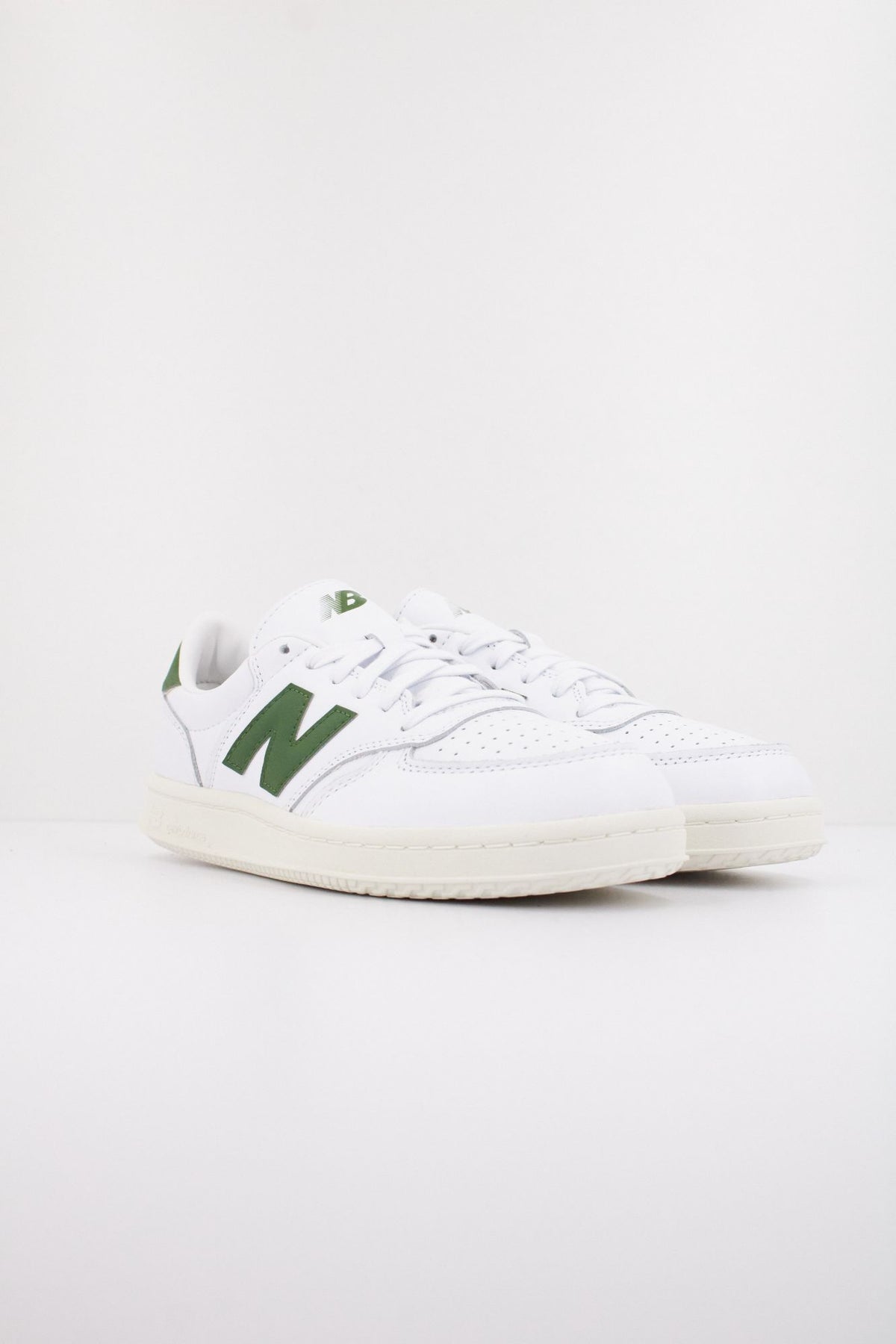 NEW BALANCE CT500 en color BLANCO (2)