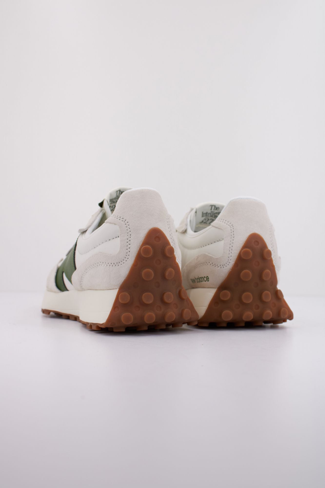 NEW BALANCE U327 WKN en color BLANCO (4)