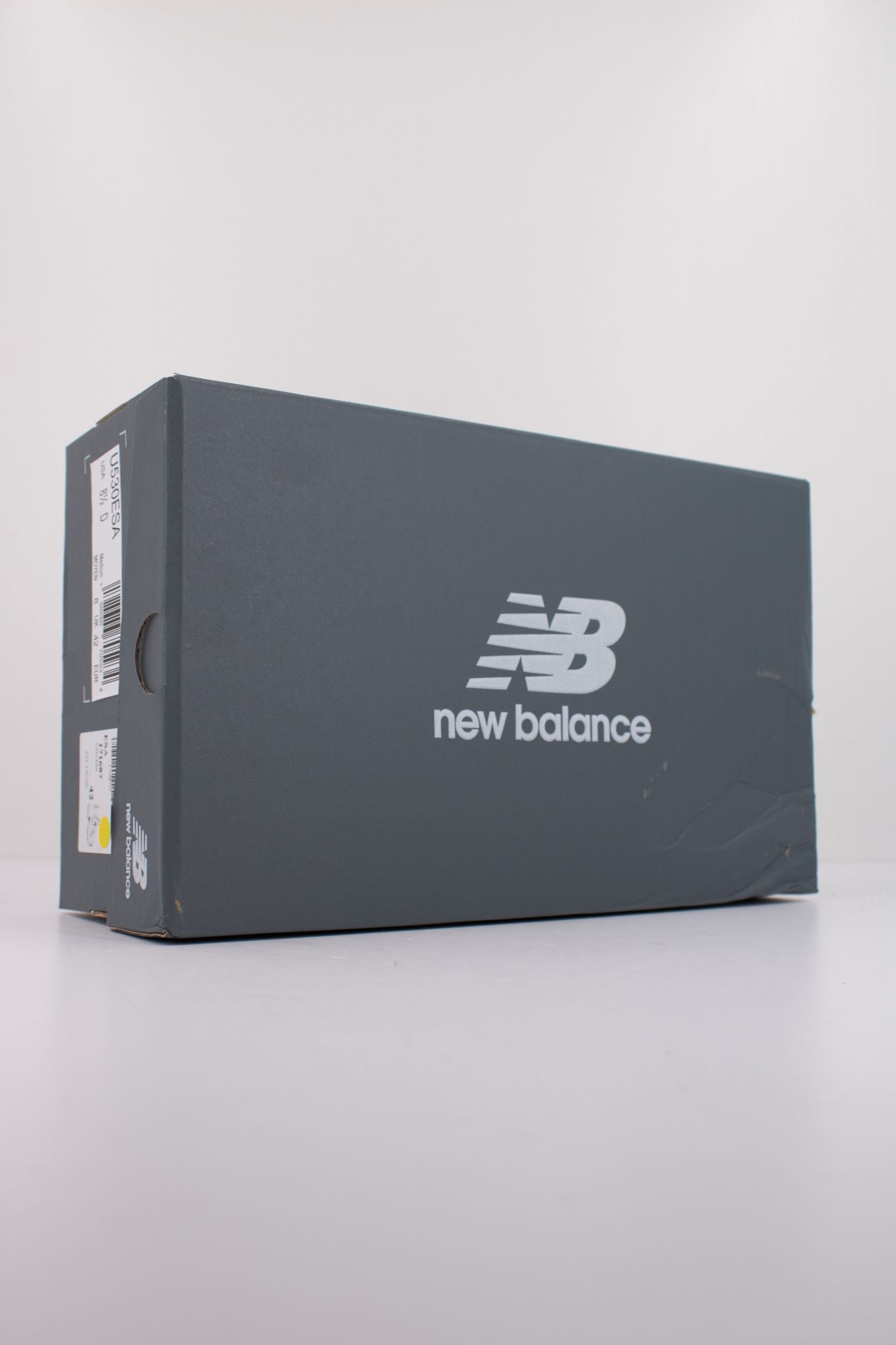 NEW BALANCE U530 ESA en color BLANCO (6)