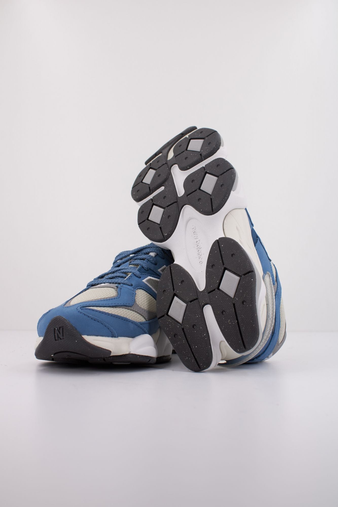 NEW BALANCE U9060 CTC en color AZUL (5)