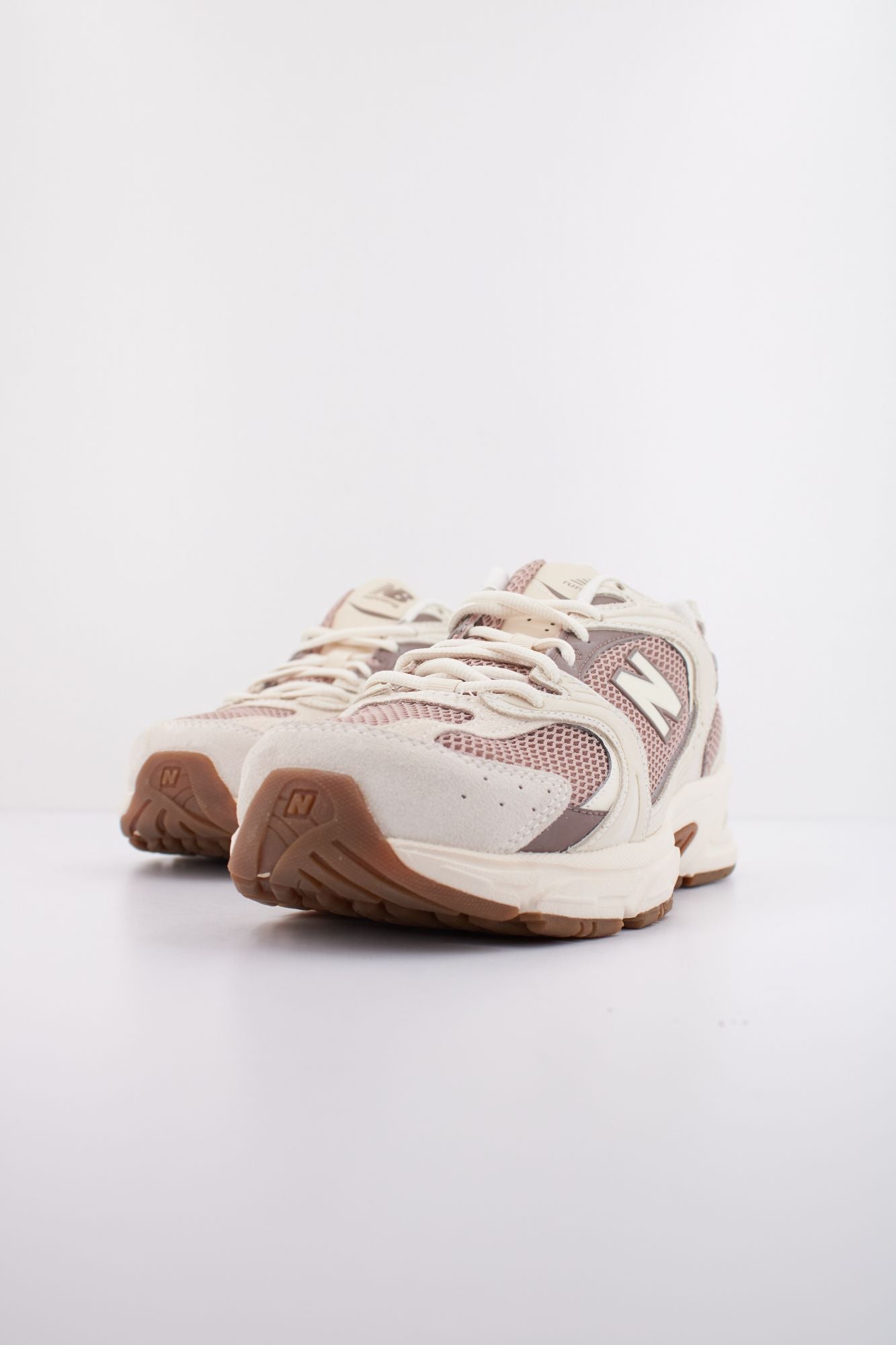 NEW BALANCE U530 en color MARRON (2)