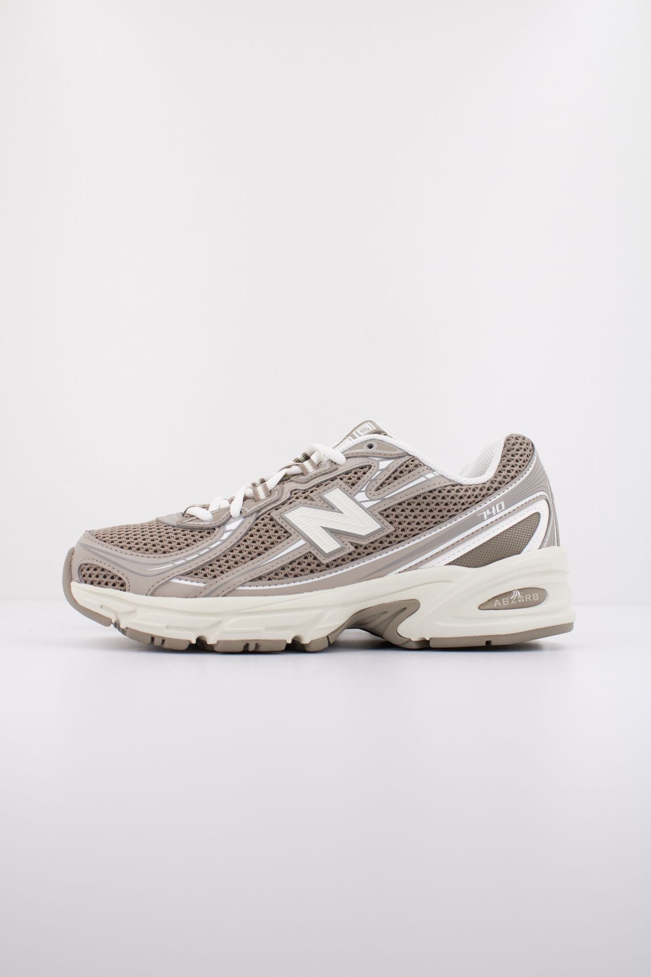 NEW BALANCE U740 en color MARRON (1)