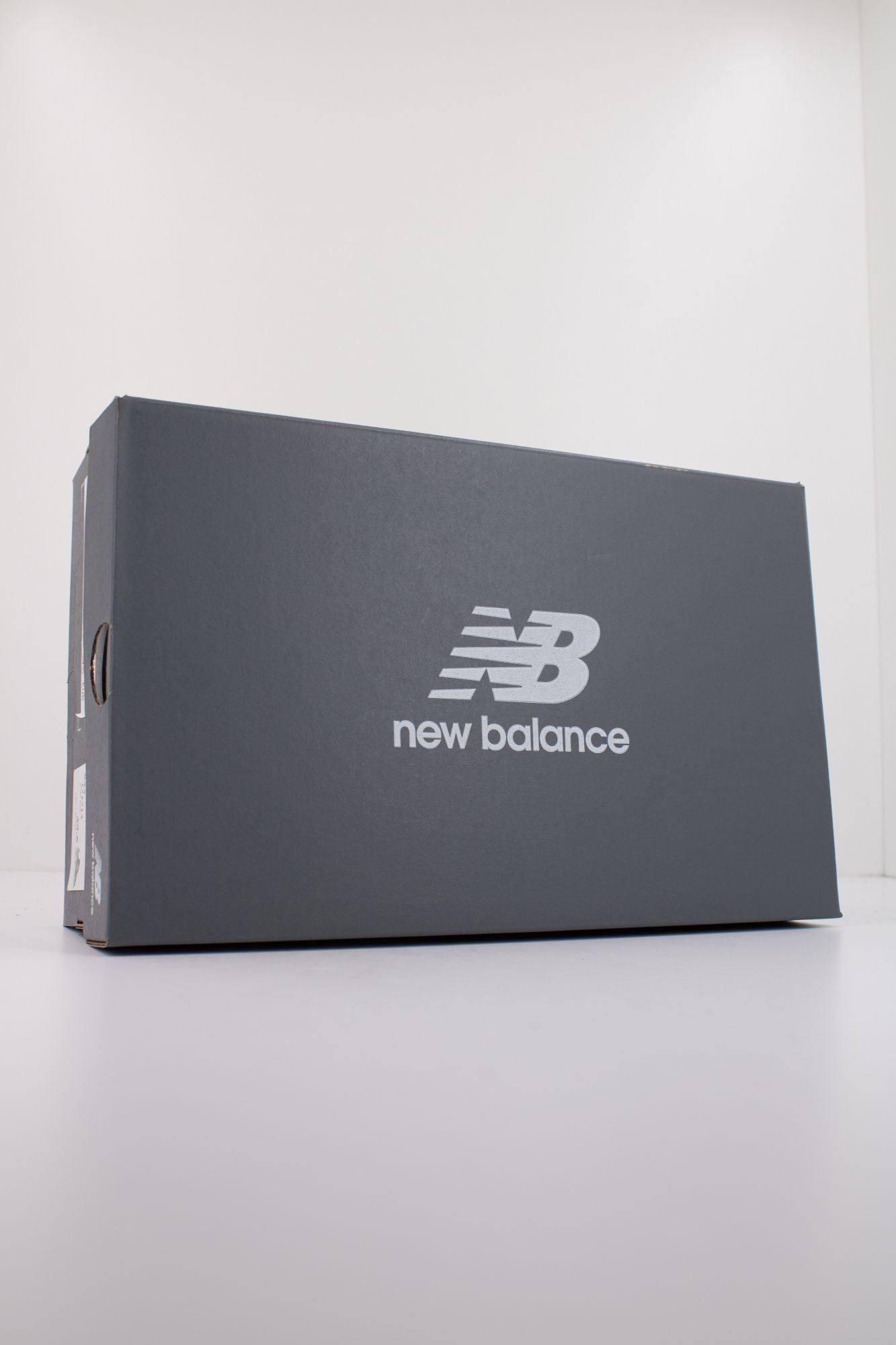 NEW BALANCE U740 en color MARRON (6)