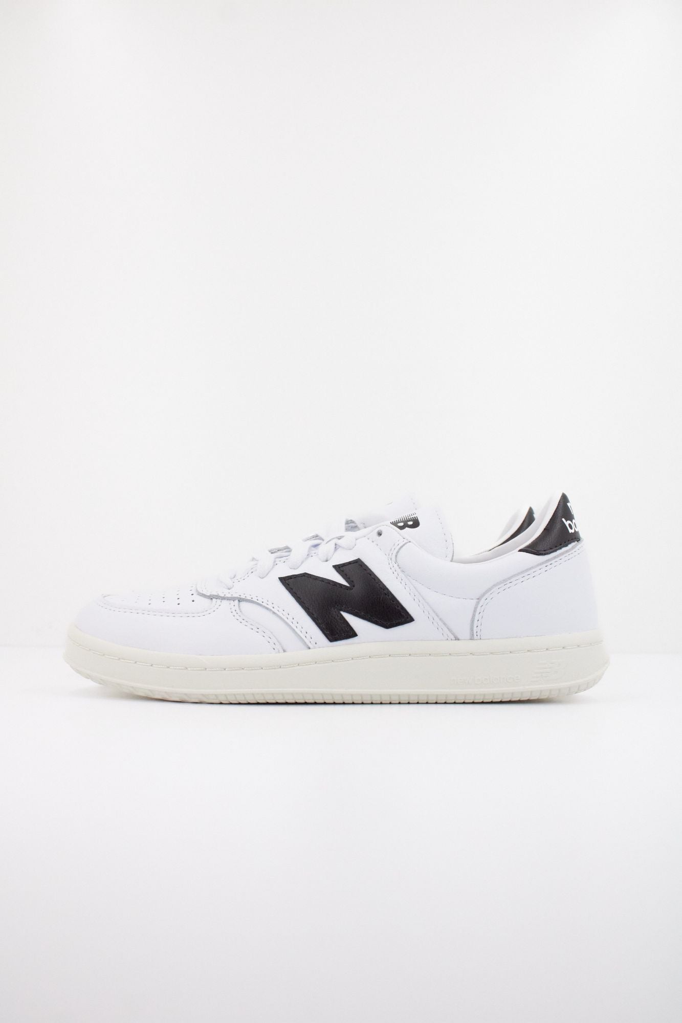 NEW BALANCE CT500 CLA en color BLANCO (1)