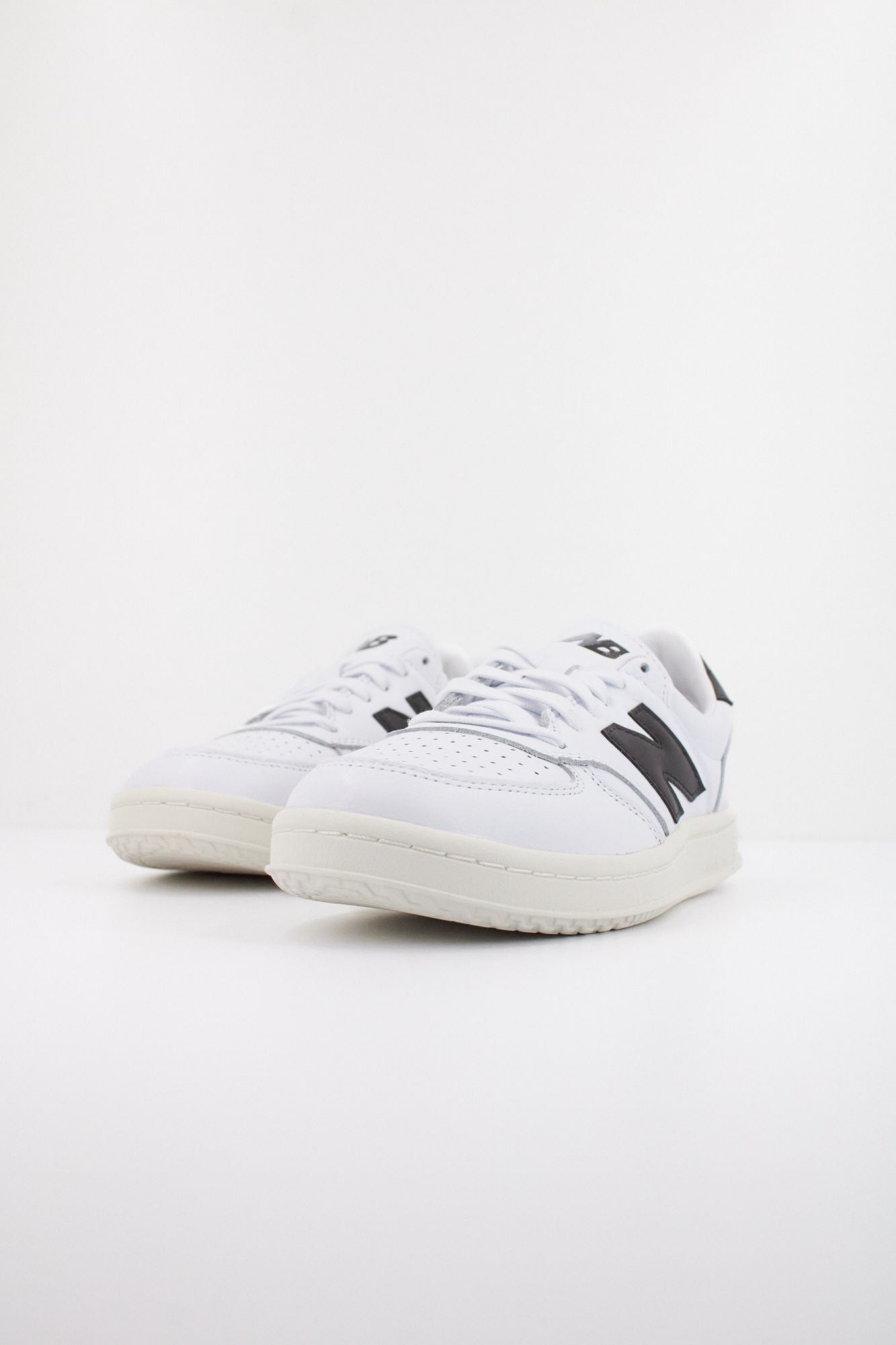 NEW BALANCE CT500 CLA en color BLANCO (2)
