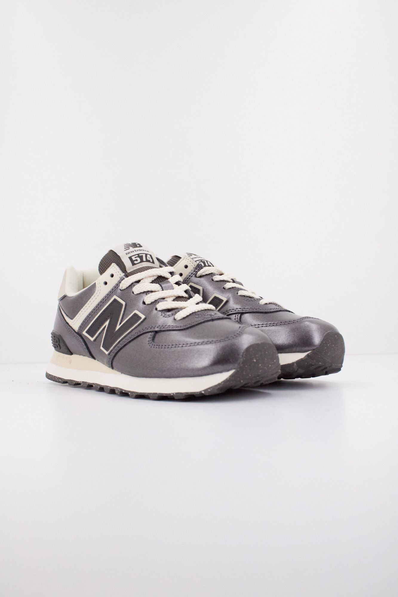 NEW BALANCE WL574 en color GRIS (2)