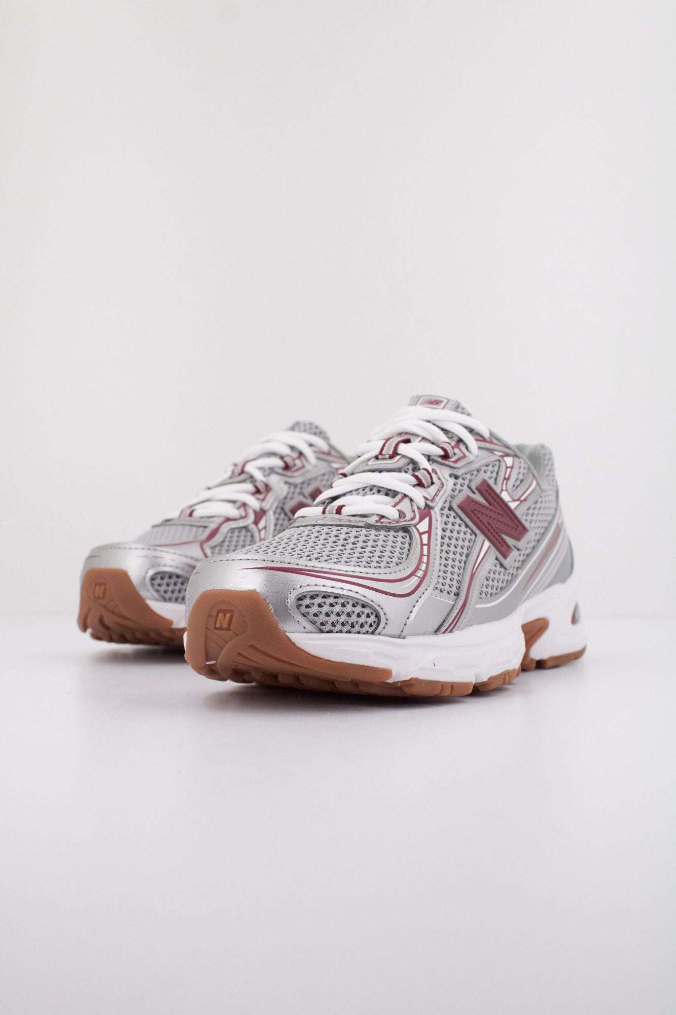 NEW BALANCE U740 MS2 en color GRIS (2)