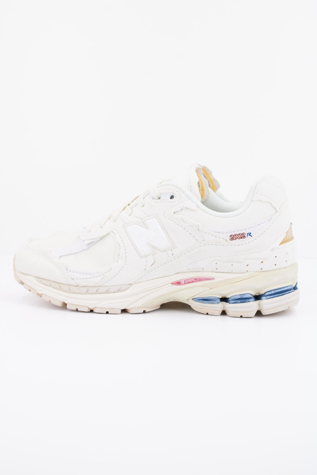 NEW BALANCE M2002 en color BLANCO (1)
