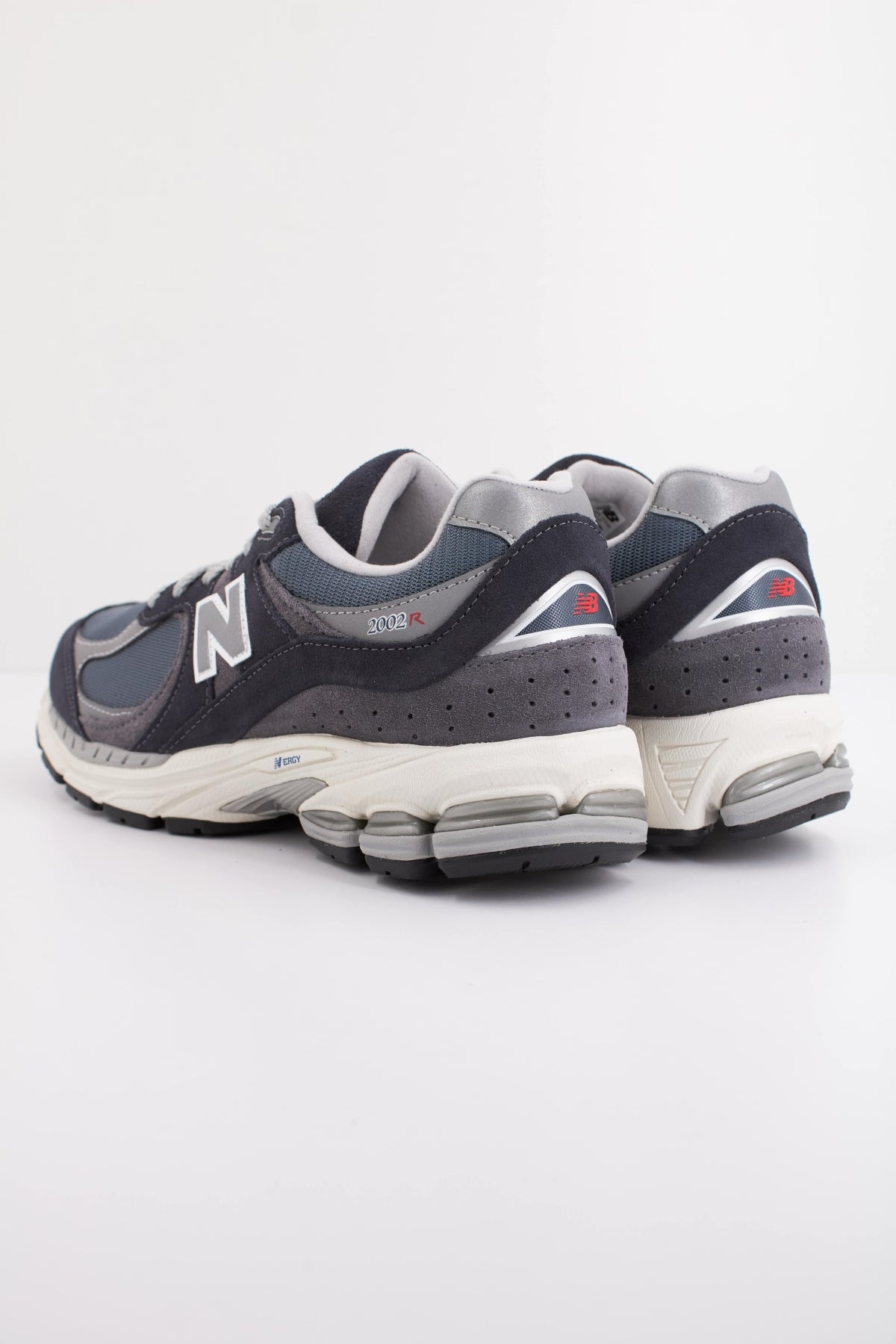 NEW BALANCE M2002 RSF en color GRIS (5)
