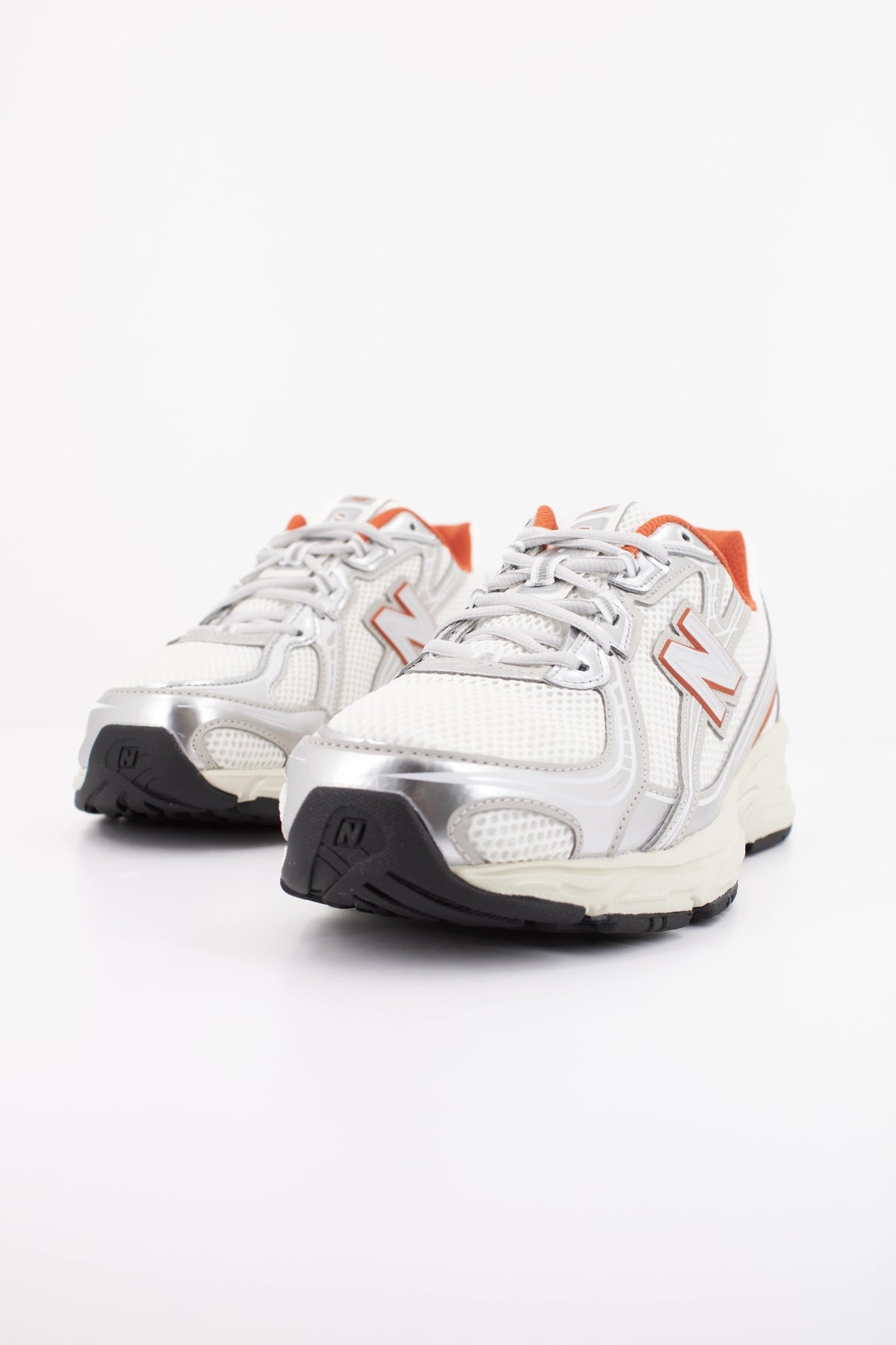 NEW BALANCE U740 en color BLANCO (2)