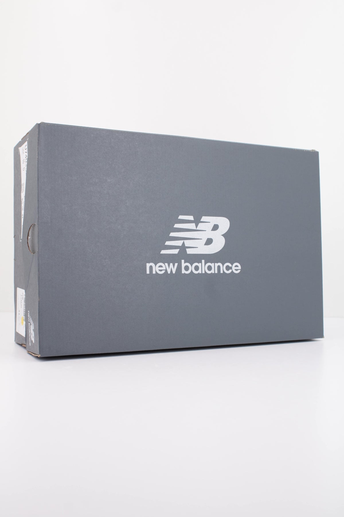 NEW BALANCE U740 en color BLANCO (6)